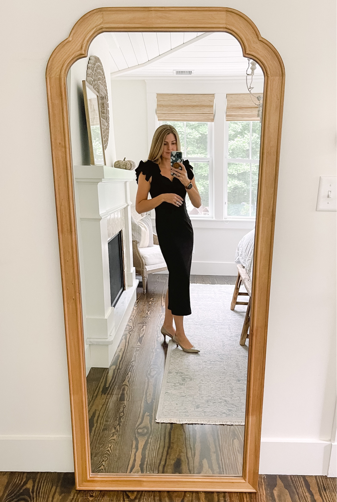 This season’s little black dress! 

#LTKstyletip #LTKsalealert #LTKSeasonal