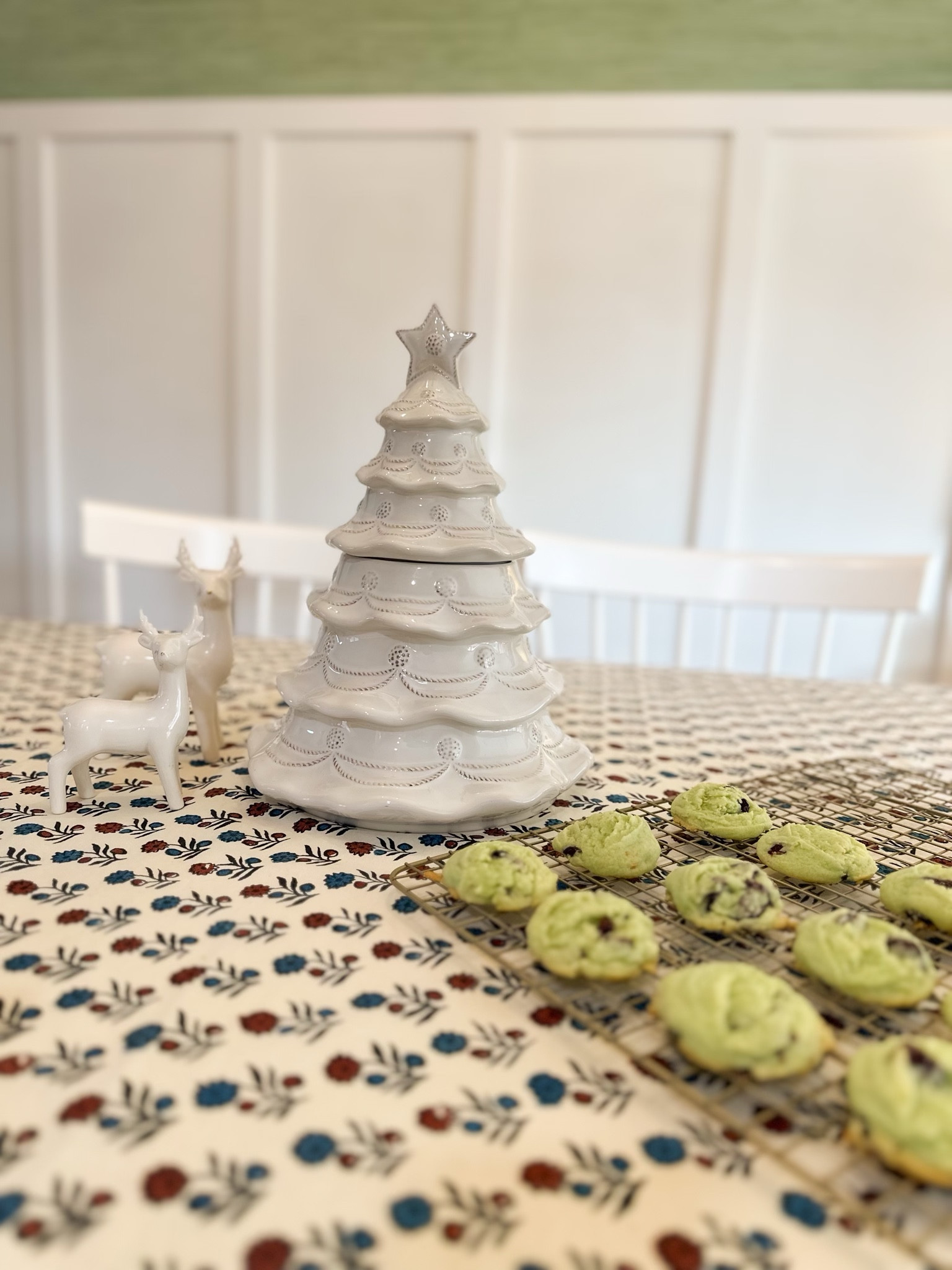 I’ll be stealing cookies from this cookie jar all season! 

#LTKHoliday #LTKhome #LTKSeasonal