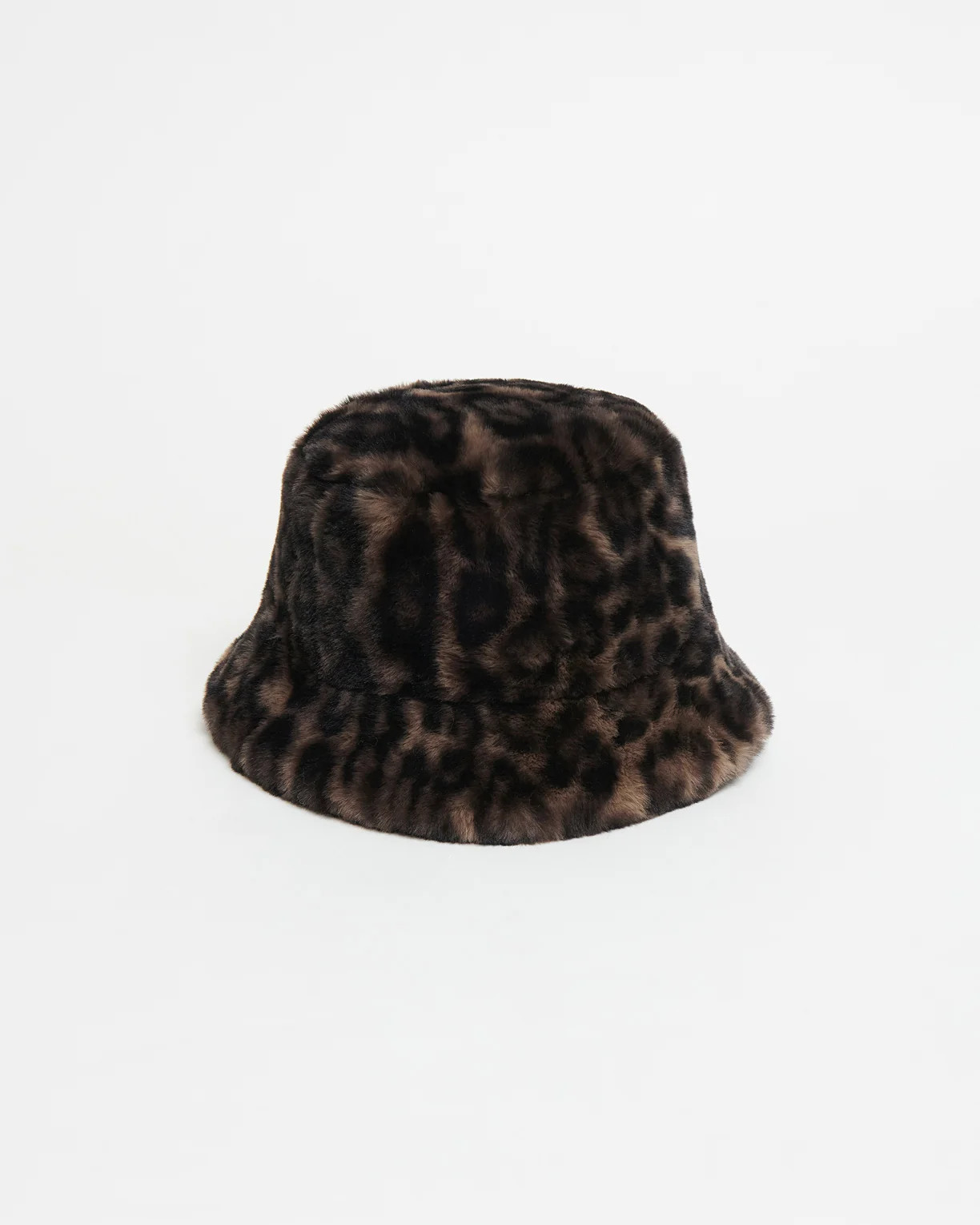 Amara Faux Fur Bucket Hat in Dark Leopard | Apparis