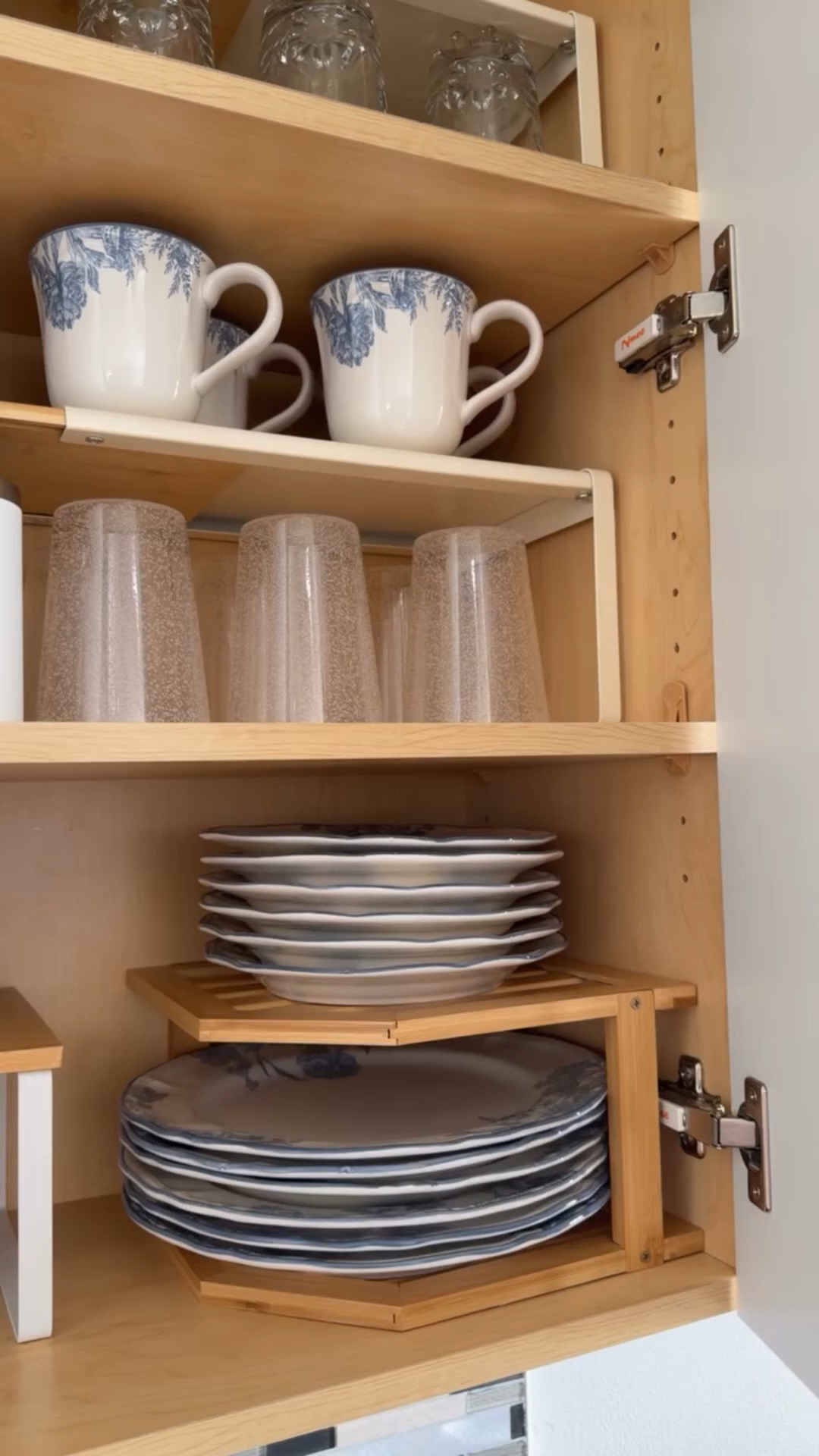 There’s something about removing friction from the everyday that makes routines flow a little easier. Dinnerware, drinkware, and straws, all reset into one functional cabinet that finally flows better.

I earn commissions from my affiliate links.

🌿 Comment FLOW and I’ll send you the links.

#amazonhome #homeorganization #kitchenorganization