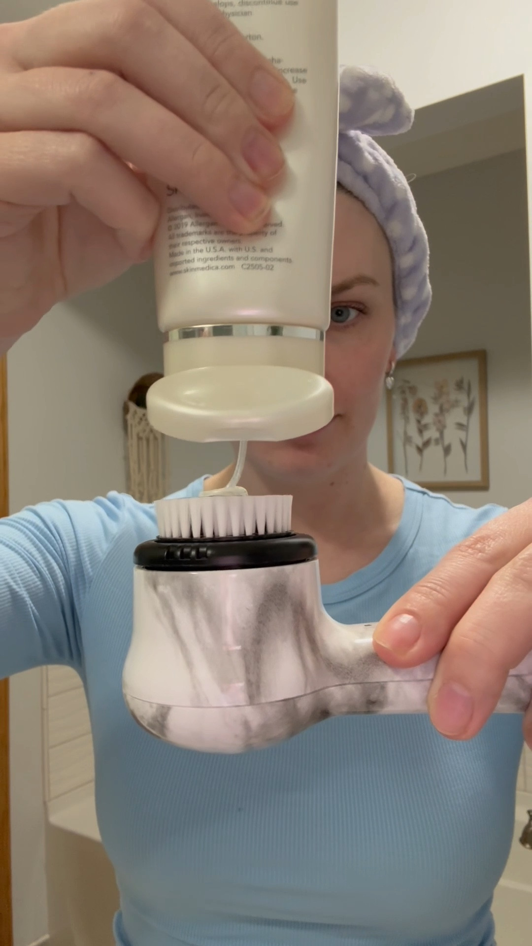 Constantly stepping up my skin care game! 👏🏼

The @michaeltoddbeauty Soniclear - Sonic Cleansing Brush leaves my face feeling so clean and refreshed! I’ve been using this twice a week since November, and my skin has been thanking me for it! 

I really love the metal attachment for working in my serums. It feels so good on my face! My entire family even likes how it feels! 😜 

My favorite part may be that it comes with a case to keep it nice and protected! 🫶🏻



#ad #michaeltoddbeauty #verifiedreview #summerbeautyessentials #glowingskin 