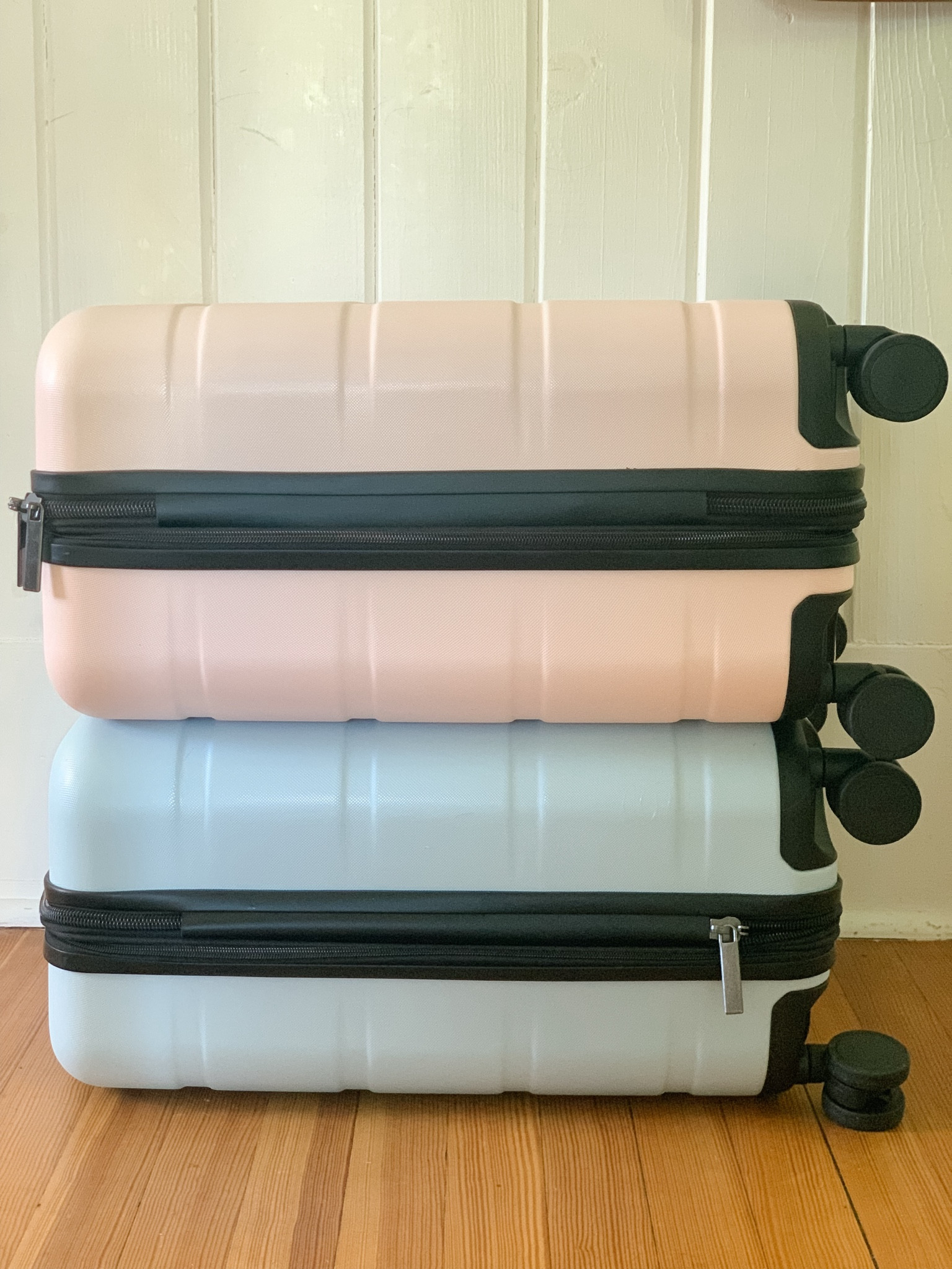 Great quality carryon luggage in darling colors. Perfect for kiddos!

🏷️ family travel, summer travel, luggage, travel with kids

#LTKTravel #LTKFamily #LTKSummerSales
