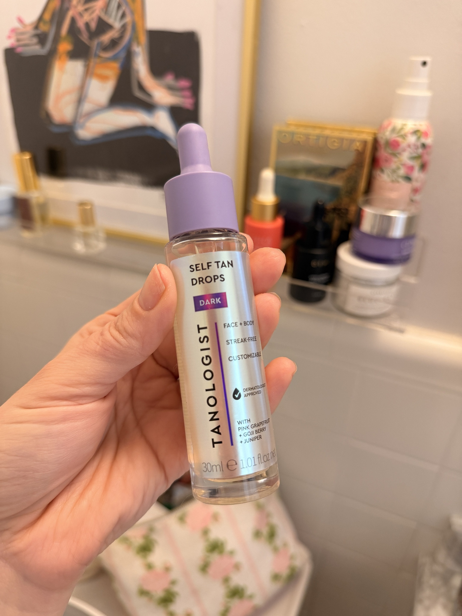 The best face tanning drops hands down. A little goes a long way to make you tan. Lasts a week and the color is so natural. doesn’t smell at all like self tanner either. 

Self tanner, tanning drops, tanning kit, tanologist 

#LTKspring #LTKBeauty #LTKgrwm