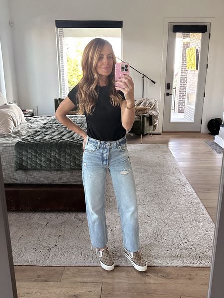 Outfit for #FridayNightLights! 🏈 
These jeans fit TTS and are so cute..  love this bodysuit. Wear it often! Lots of colors.. shoes are #Gucci! #aninebing #shopbop #mangopop #bodysuit 

wearing the 24 in pants.. small bodysuit. TTS shoes  