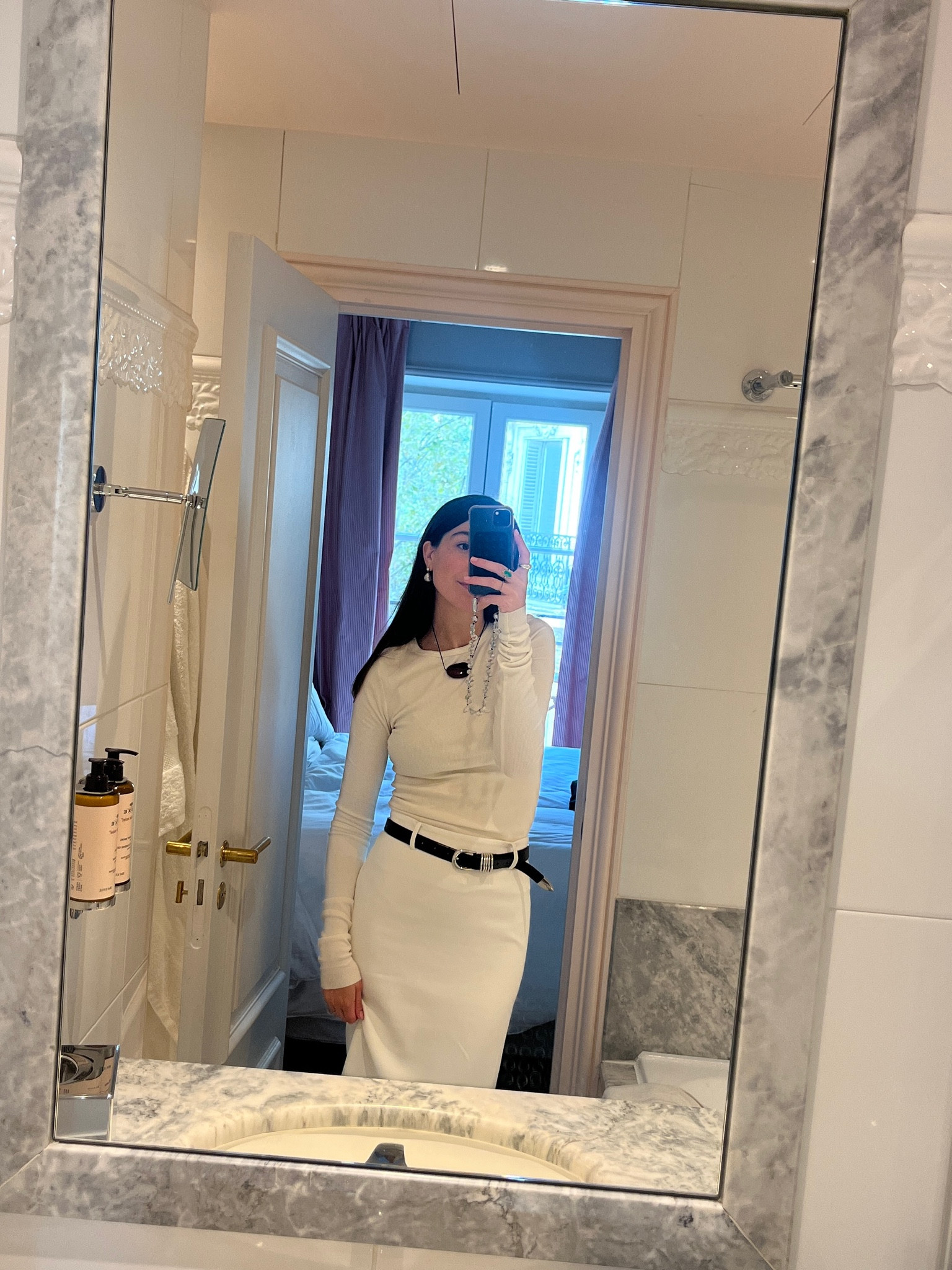 All white look 🤍 the skirt I’ve been wearing on repeat under $130 

#LTKStyleTip #LTKWorkwear #LTKSeasonal