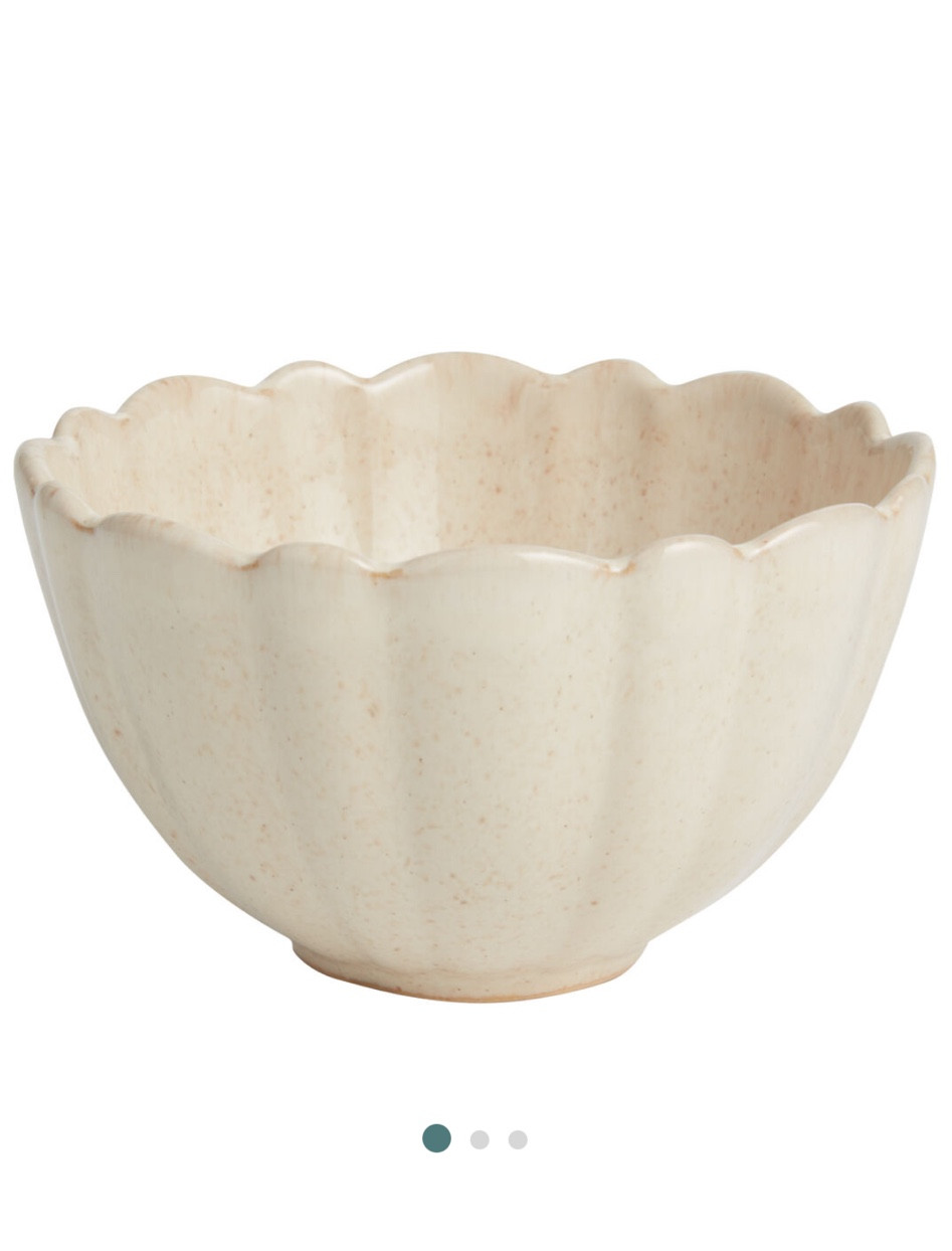 Scallop bowl, perfect for cereal or oatmeal or snacks!

#LTKHome #LTKFindsUnder50 #LTKFindsUnder100