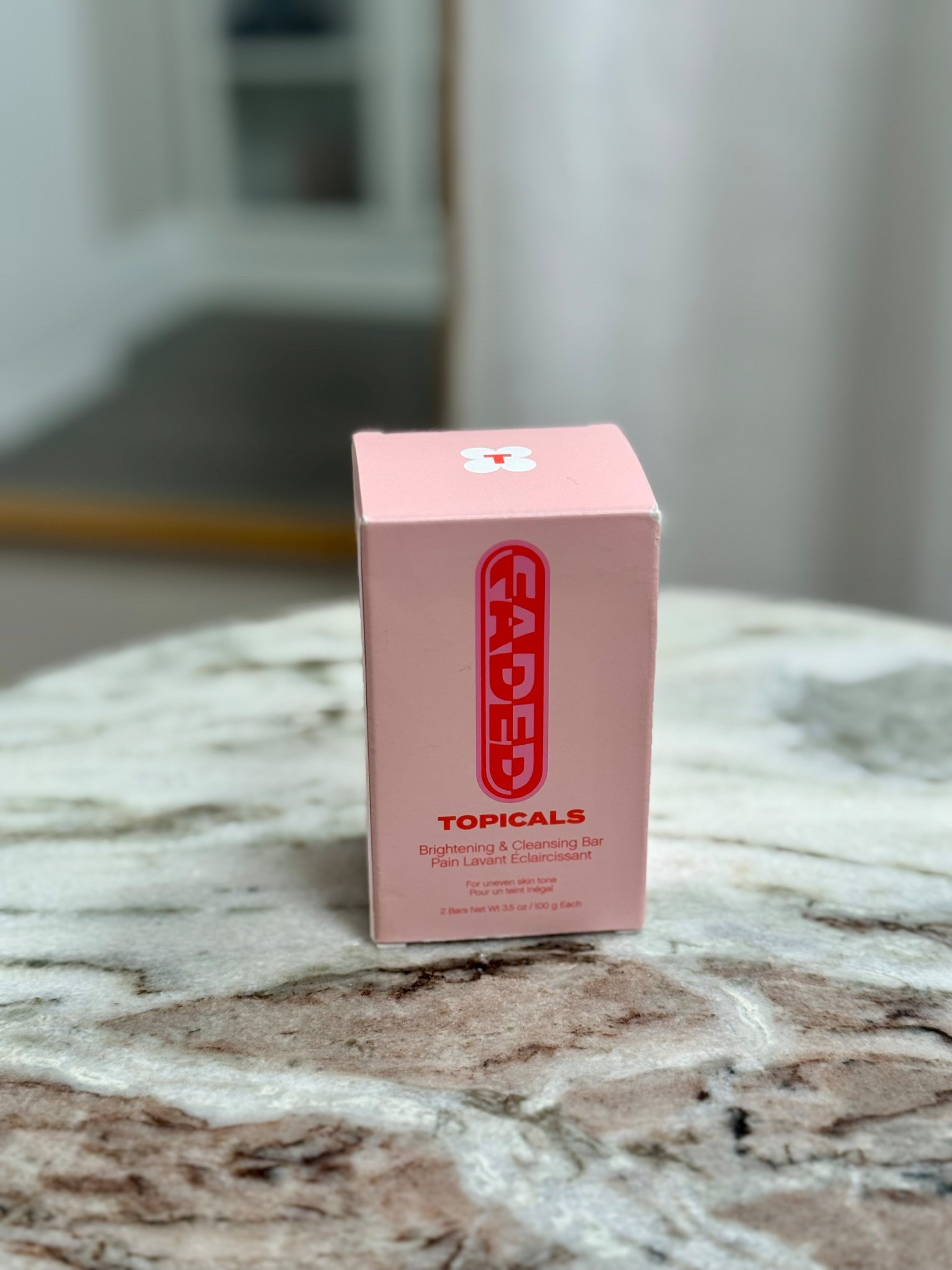 It comes with 2 bars 

#LTKBeauty