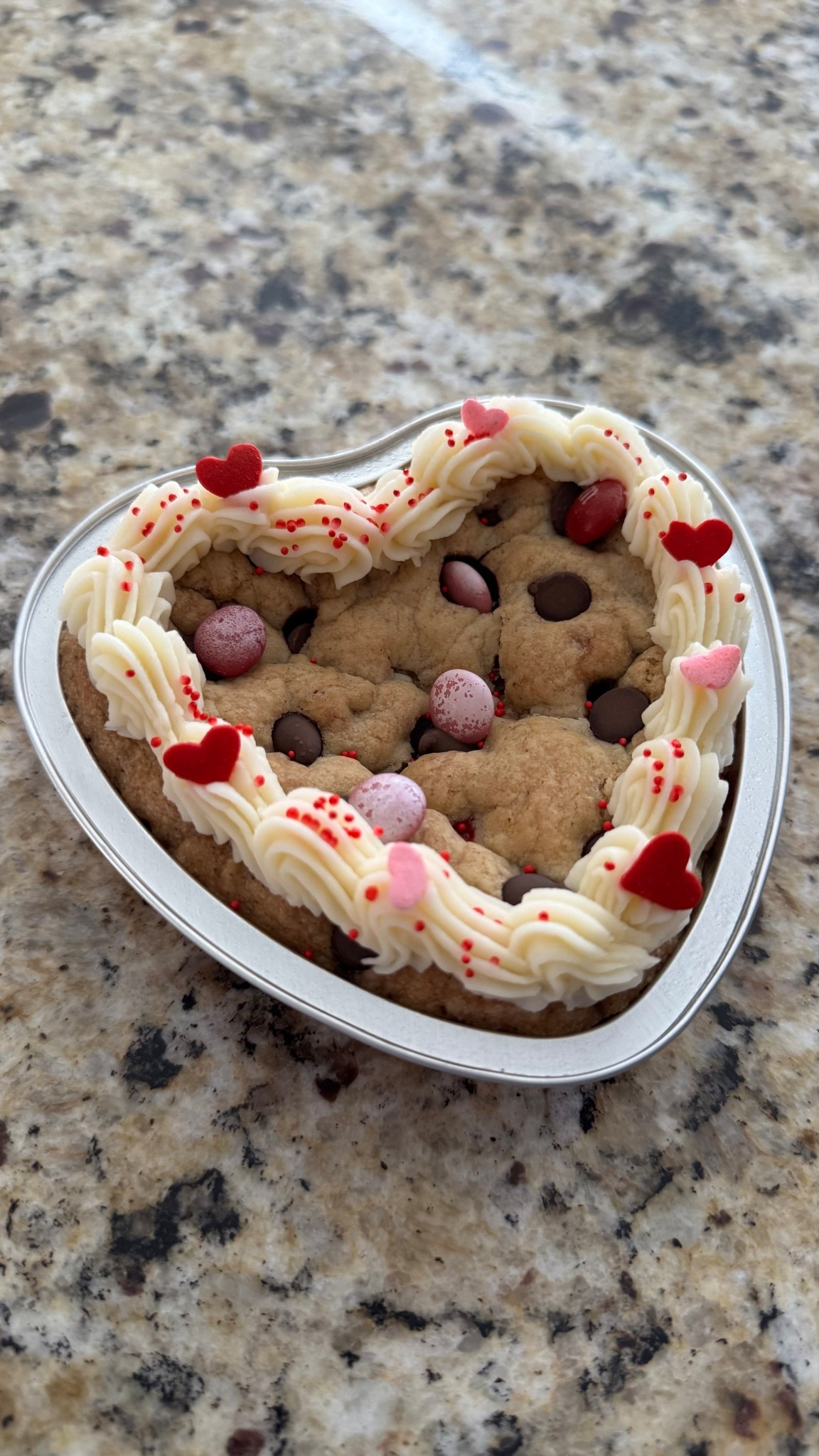 Our local bakery came out with the cutest   Mini heart shaped cookies cakes! I grabbed a few for Valentine’s Day gifts this yearr