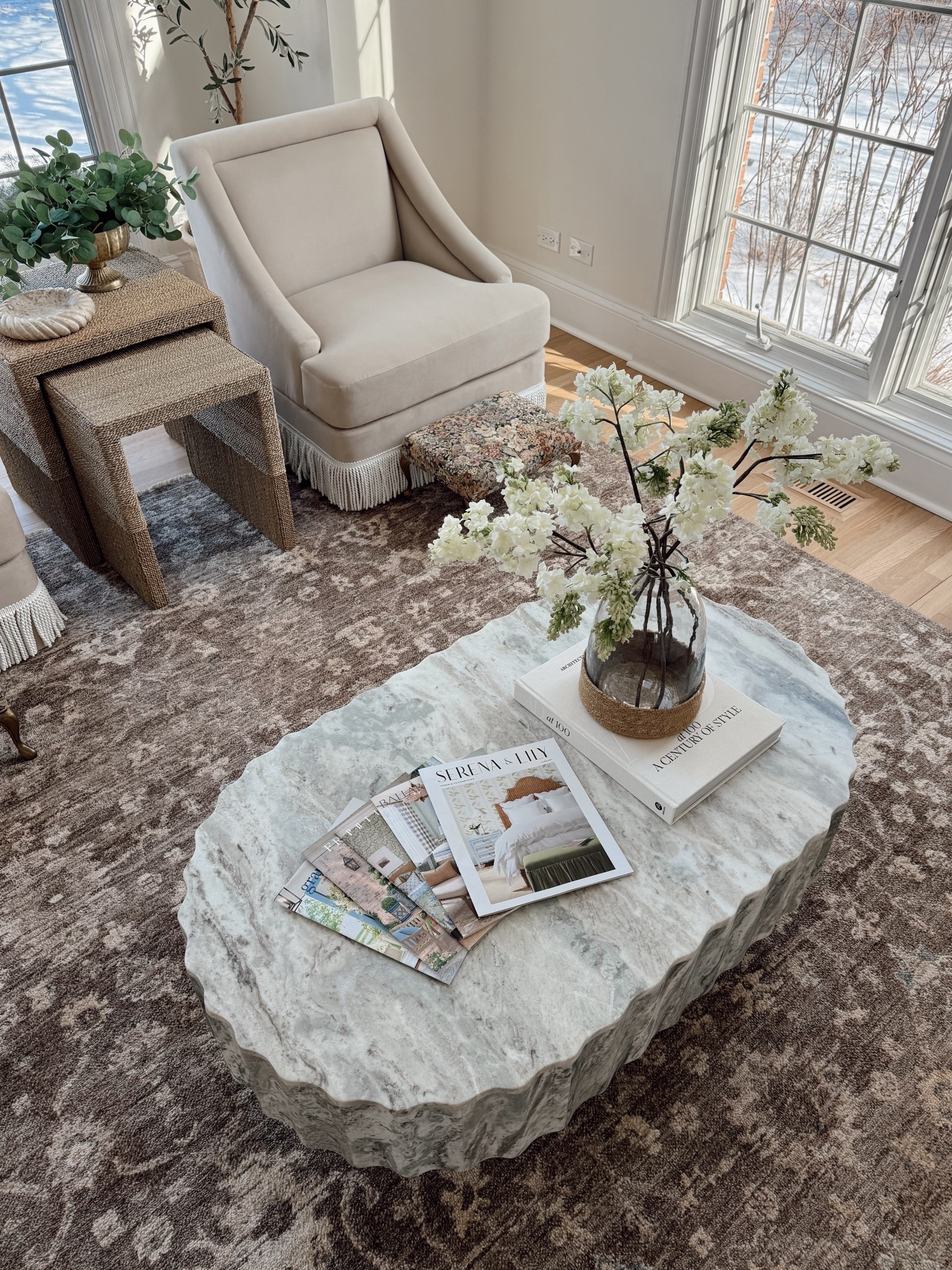 Sitting room decor



#LTKmorningroutine #LTKselfcare #LTKHome