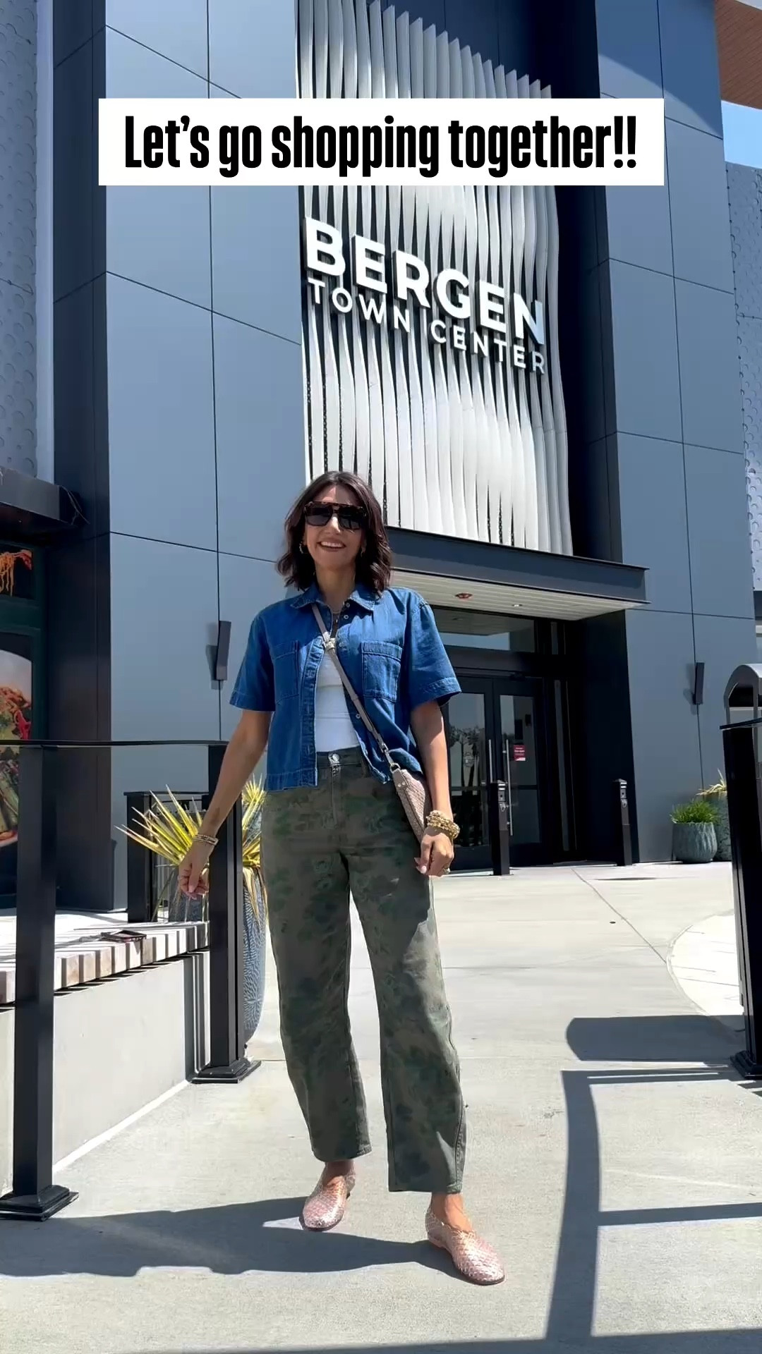 Shopping day at the Bergen Town Center 
Try on @jcrewfactory
@bananarepublicfactory
@gapfactory
