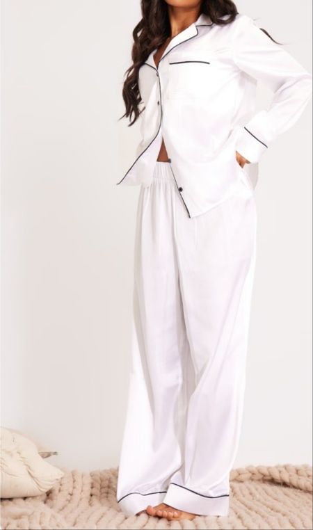 Petite white pajamas for spring. Cute pajama for women.

#LTKfindsunder50 #LTKstyletip #LTKmidsize