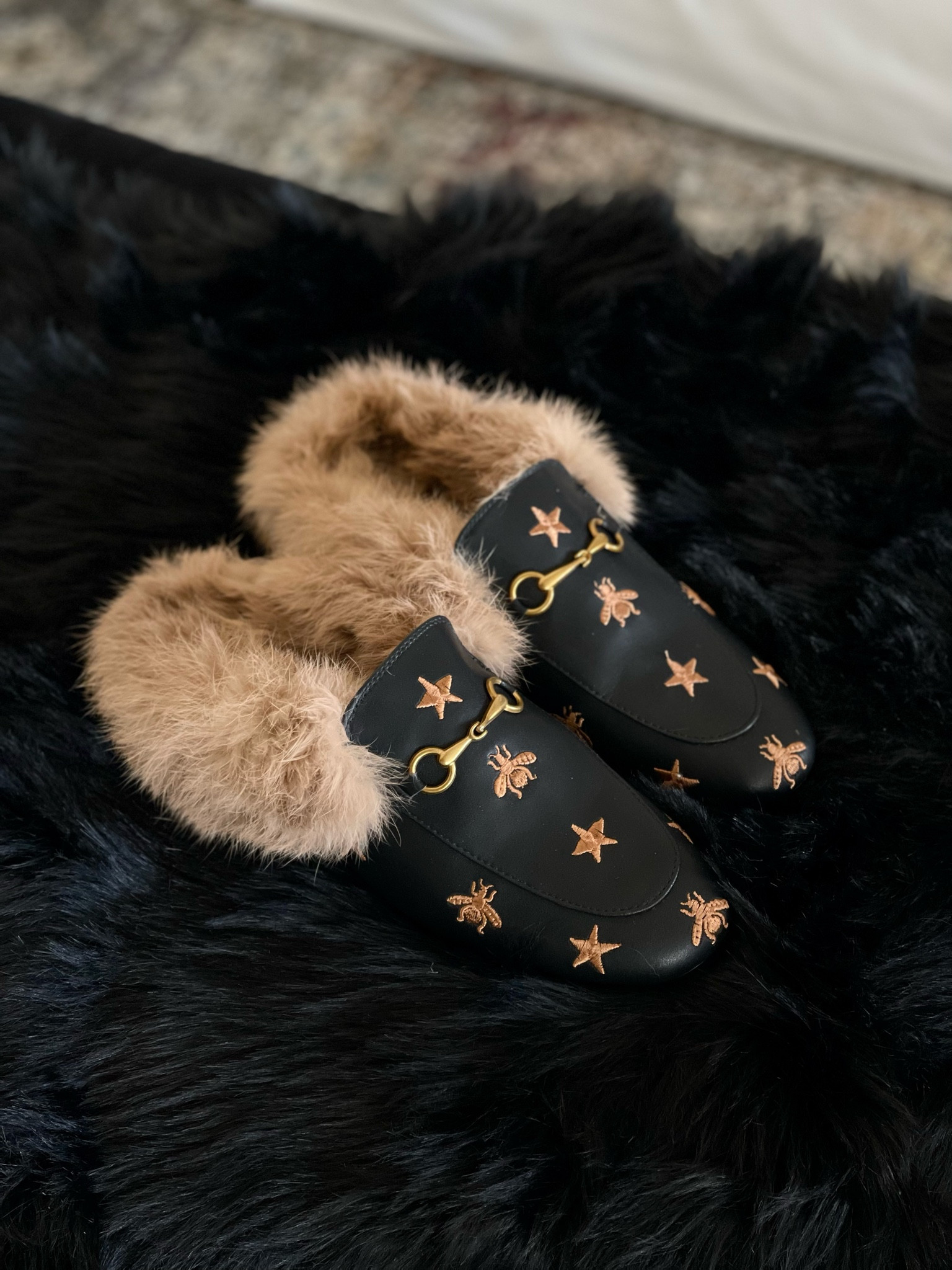 I love these Amazon mules! The fur is so pretty and the shoe is really nice TTS!

Fall shoes, fall outfit, winter shoes, Gucci inspired, Gucci mules , fall outfits, fall fashion, Black shoes, winter outfit, Amazon fashion, Amazon shoes, look for less

#LTKstyletip #LTKunder100 #LTKshoecrush