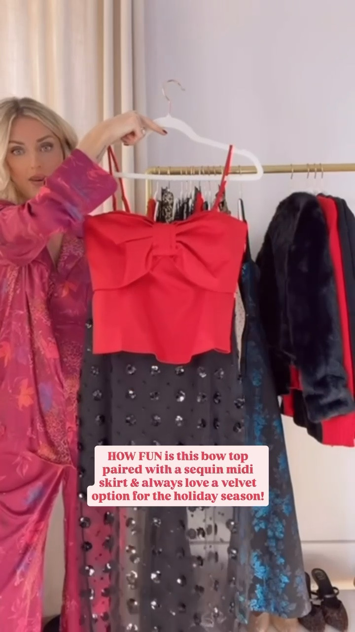 This red bow top and this black sequin skirt together is so cute! Some statement pieces for the holiday season! 

Loverly Grey, Loft, holiday party, Christmas party, sequin skirt, red top 

#LTKHoliday #LTKSeasonal