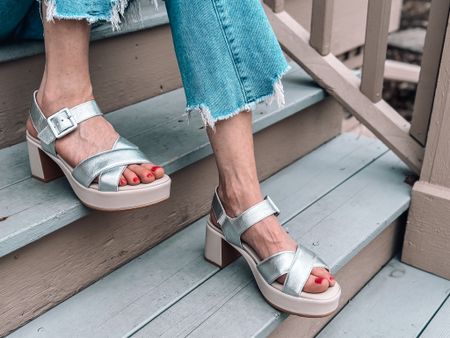 I can’t get over how comfortable these sandals are even with a 2.8” heel! They mold to your foot’s shape over time for a personalized fit and the block heel ensures support so you can wear them all day or night long.
#summeroutfit #springoutfit #sandals #metallicshoes

#LTKshoecrush #LTKSeasonal #LTKover40