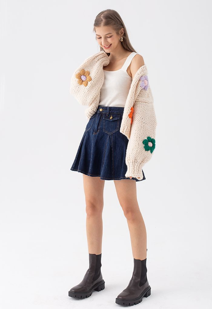Stitch Flowers Hand-Knit Chunky Cardigan in Cream | Chicwish