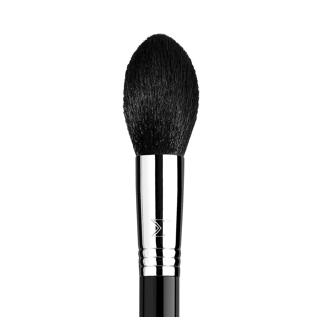 F25 TAPERED FACE BRUSH | Sigma Beauty