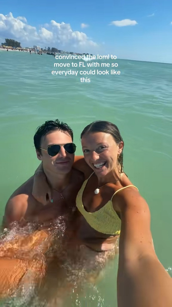 my favorite bikini 🌞💕


spring break, bathing suit

#LTKootd #LTKSeasonal #LTKSwim