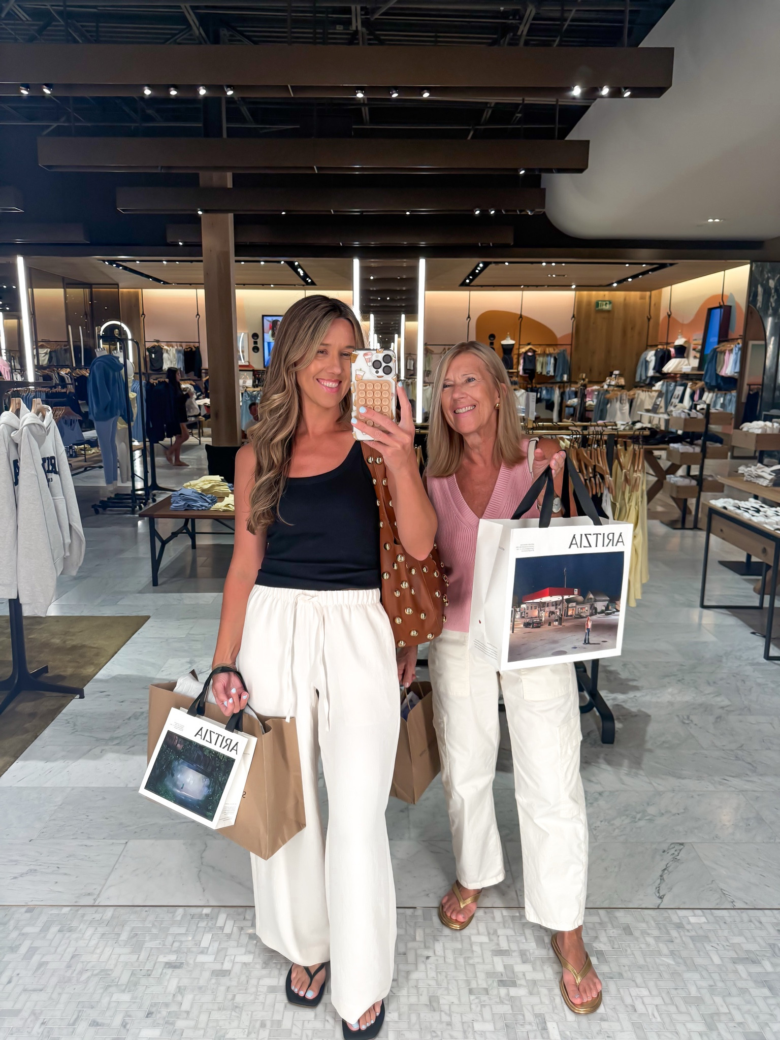 Shopping with mom @Aritzia

#LTKvlog