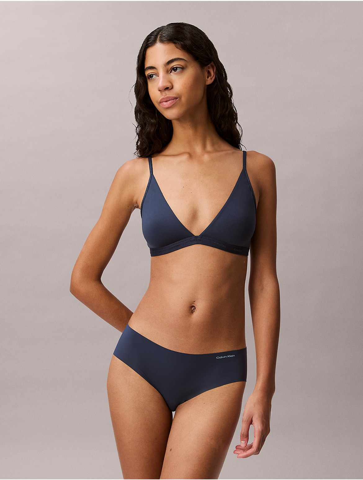 Calvin Klein Women's Form to Body Lightly Lined Triangle Bralette - Blue - XL | Calvin Klein (US)