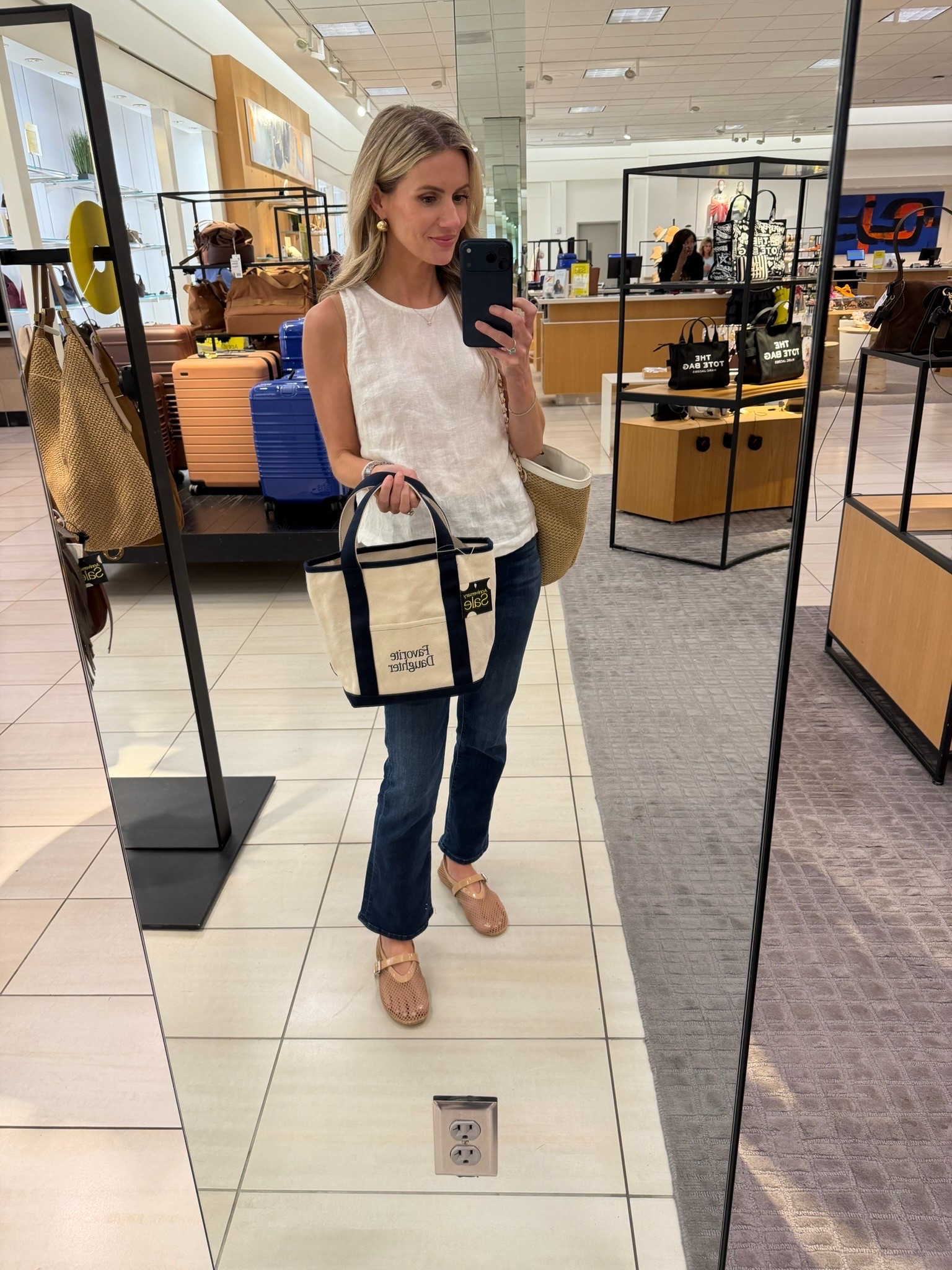 This Favorite Daughter canvas tote is equal parts practical and cute. It’s perfect for the farmers market, beach days, work, or carrying all of your everyday essentials. I love finding functional accessories like this during the Nordstrom Anniversary Sale.

#LTKmomlife #LTKSaleAlert
