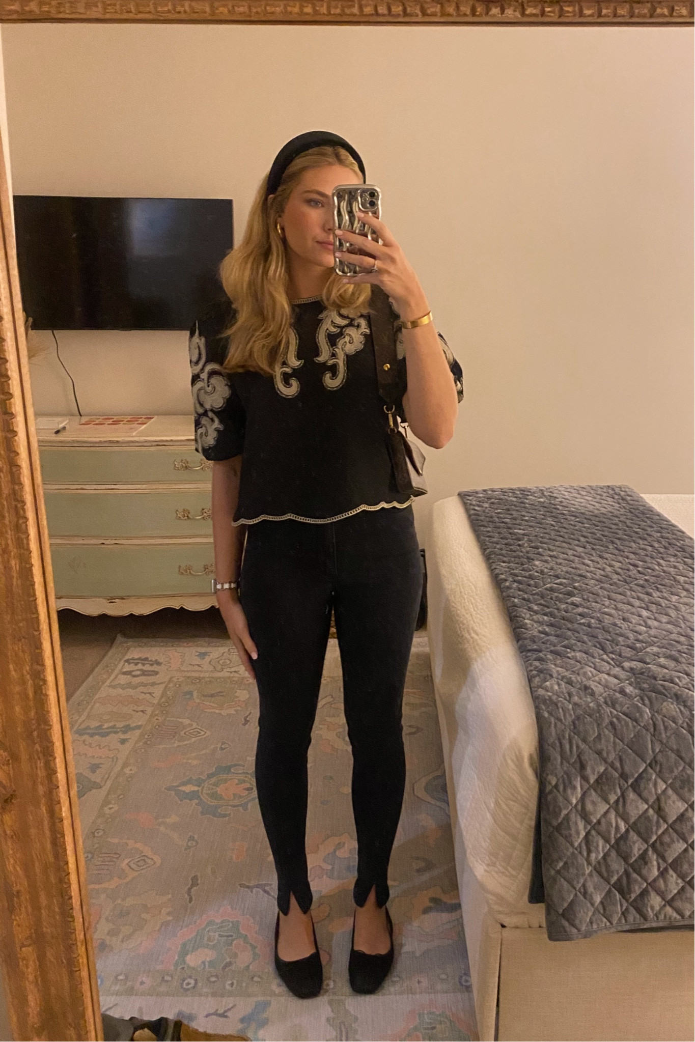 What I Wore! Friday night out ✨

black jeans // going out outfit // fall fashion

#LTKSeasonal #LTKStyleTip #LTKFindsUnder100