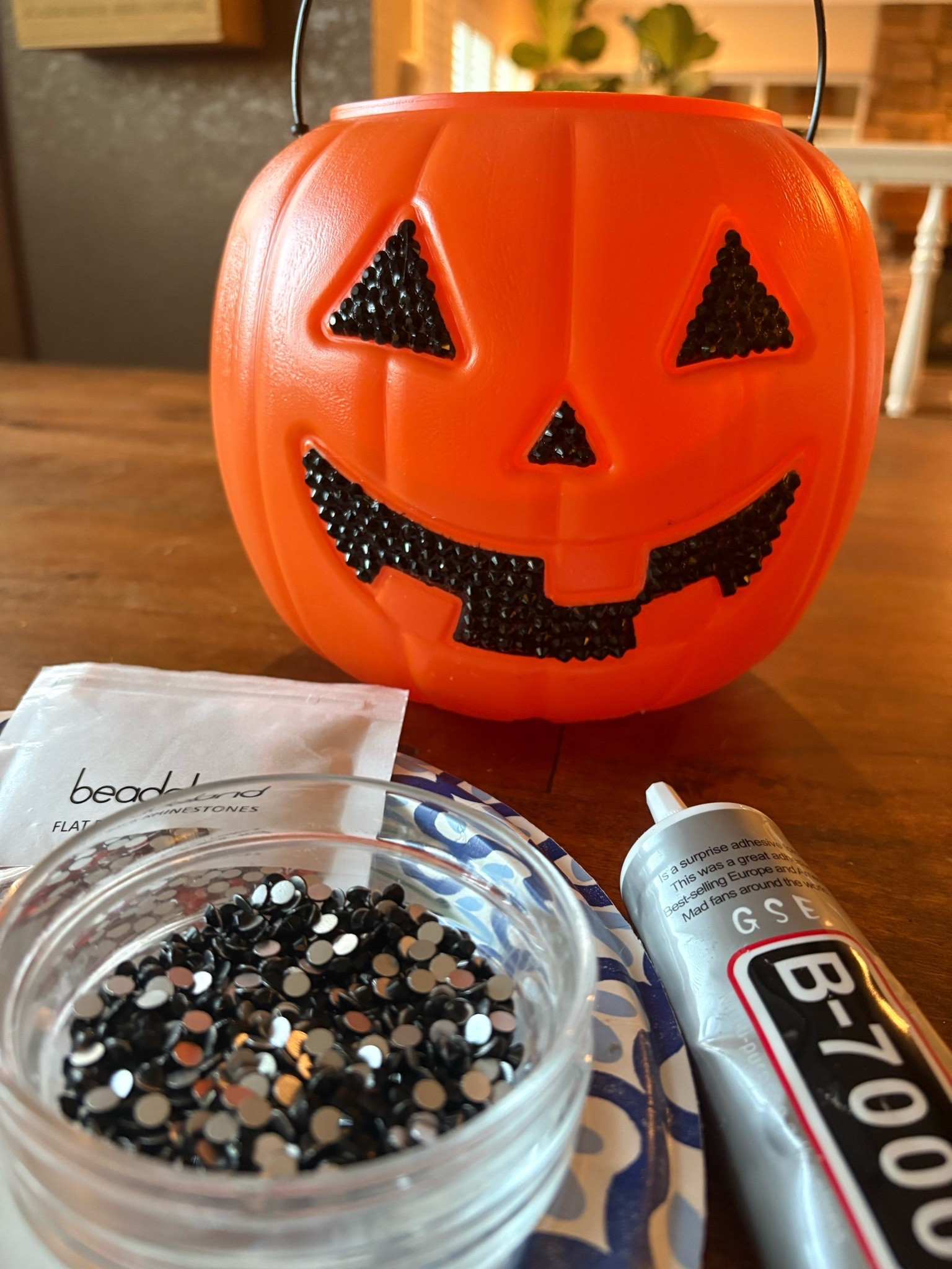 🎃 Easy + inexpensive fall/Halloween DIY! 👻 My daughter and I bedazzled these little pumpkins with black rhinestones, and we’re going to finish the jack-o’-lantern face with orange rhinestones. Such a fun little project to do together, and you can customize them however you want! 🧡🖤

Everything we used is linked! ✨

#halloweendiy #falldecor #halloweendecor #diyhalloween #fallcrafts

#LTKmomlife #LTKSeasonal #LTKKids