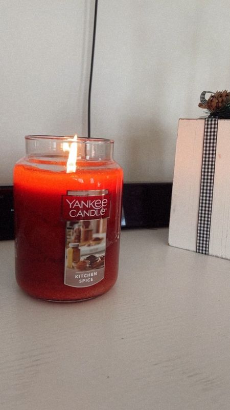 this candle smells amazing!! 😋


#walmart #walmarthome #home

#LTKhome #LTKfindsunder50 #LTKSeasonal