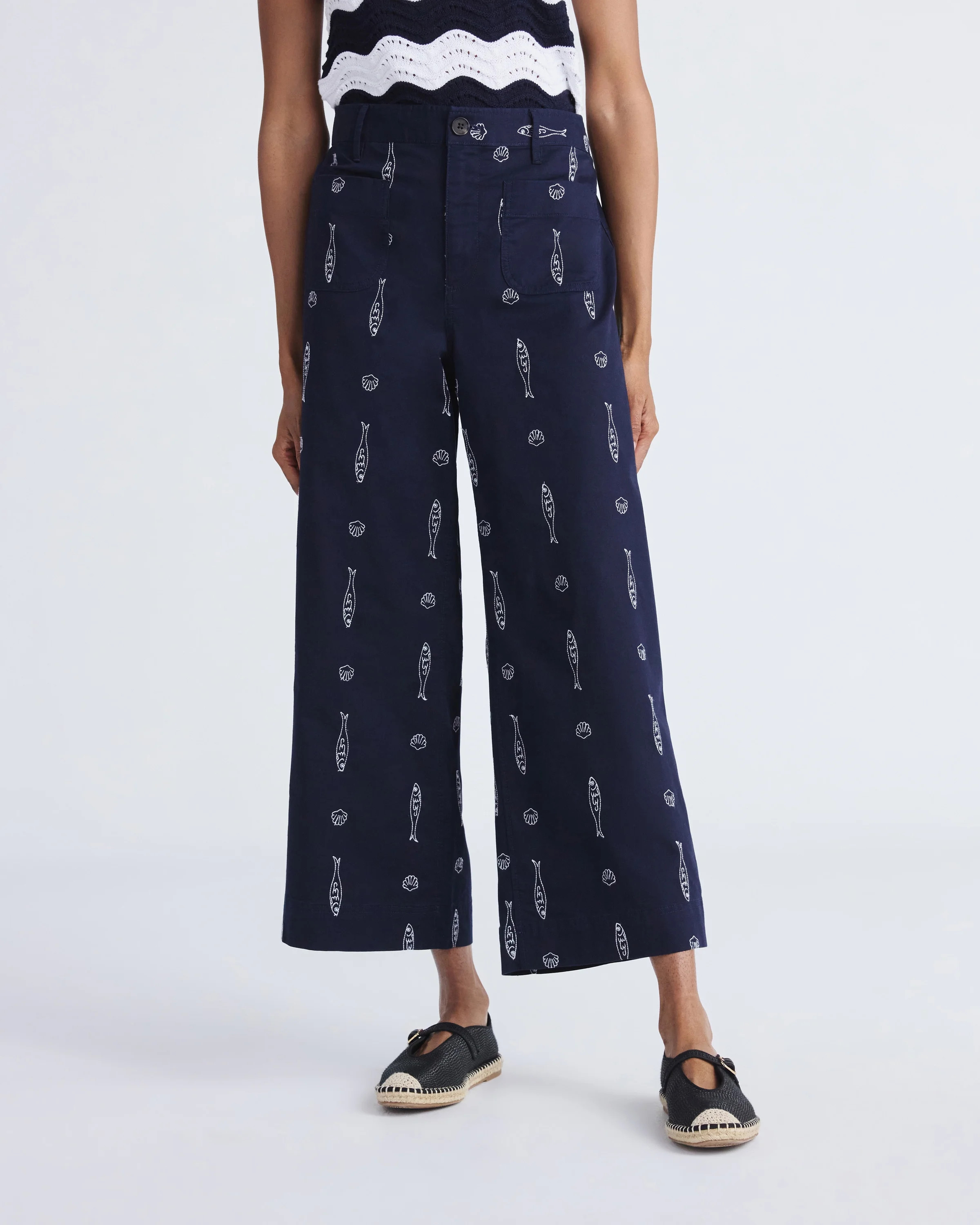 Free Assembly Women's and Women's Plus Embroidered Pants with Patch Pockets, 26" Inseam, Sizes XS... | Walmart (US)