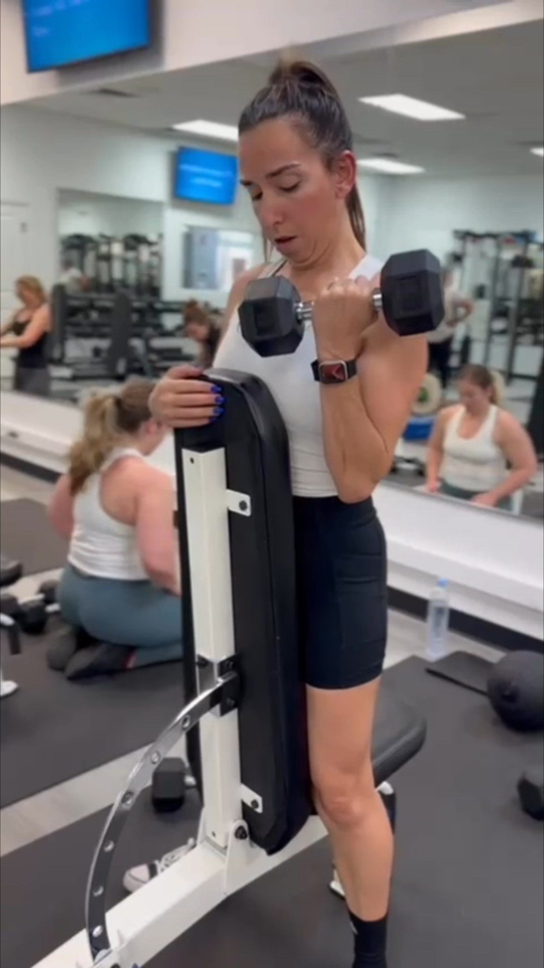 Workdout outfit of the day OOTD 
.
Strength lifting. Mom life 

#LTKFindsUnder100 #LTKFindsUnder50 #LTKActive