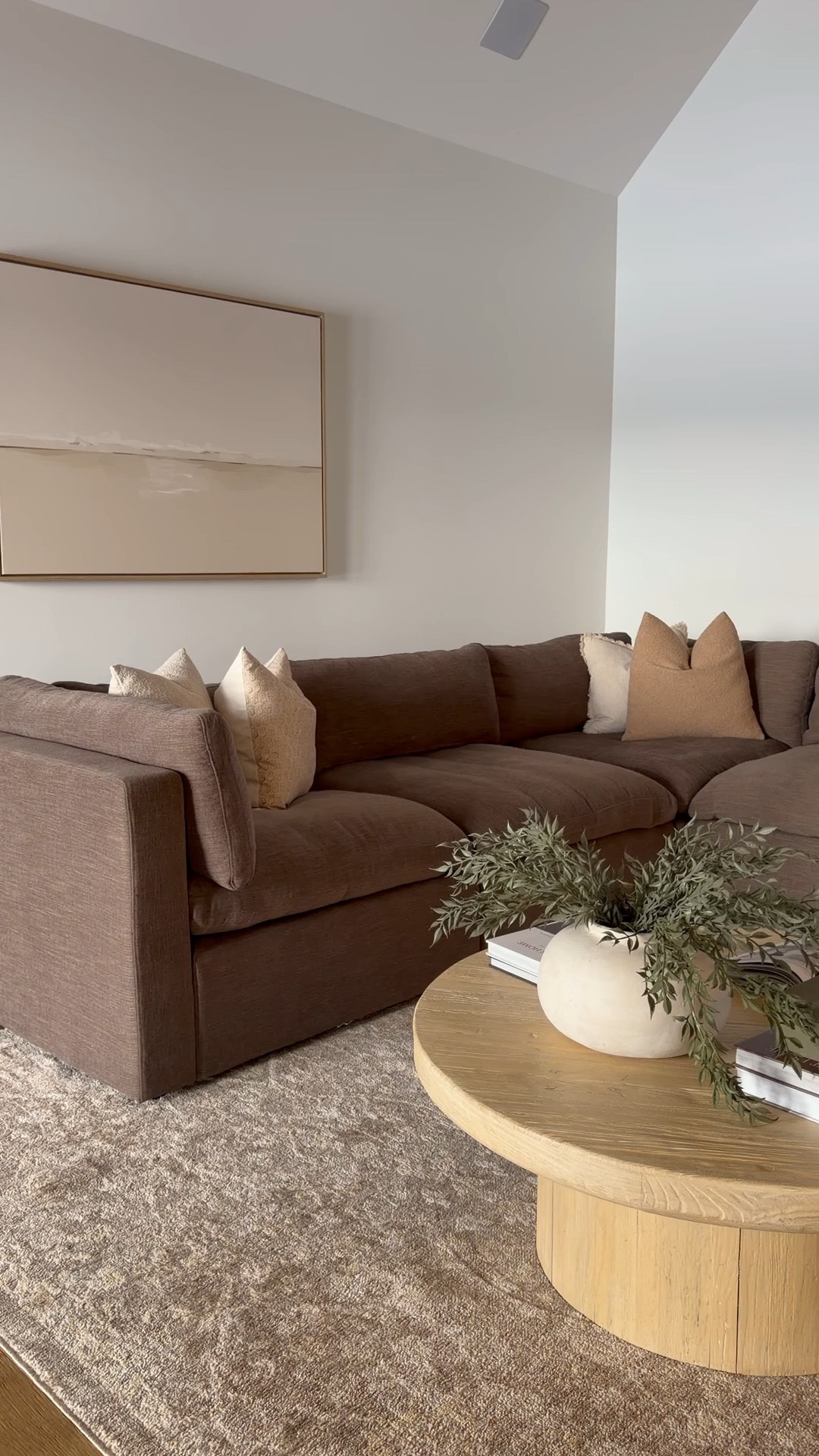 The warmth the brown brings to our living room 🤎

#LTKSaleAlert #LTKHome