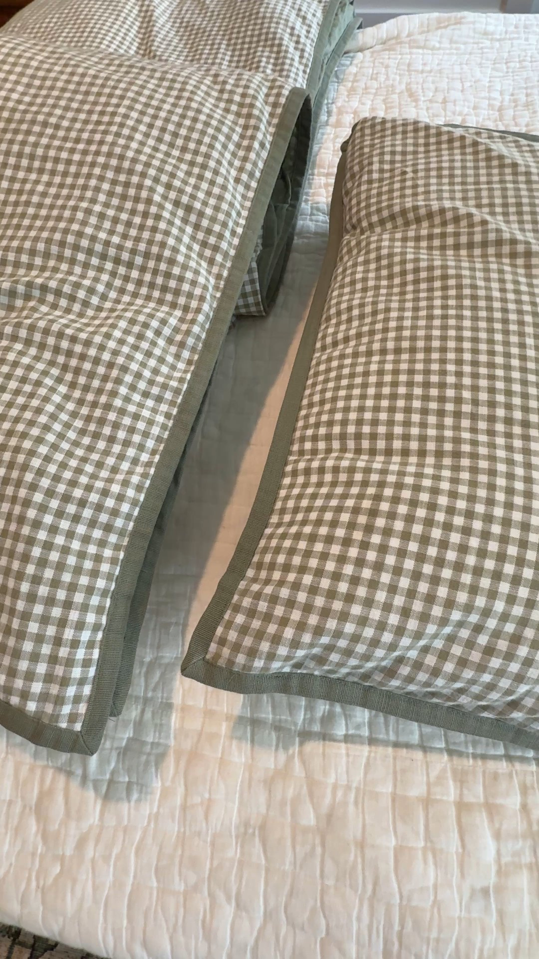 This gingham check duvet looks and feels so much more expensive than it is! The fabric, print, and details like the edging are all perfect! 💚

#LTKSaleAlert #LTKFindsUnder100 #LTKHome