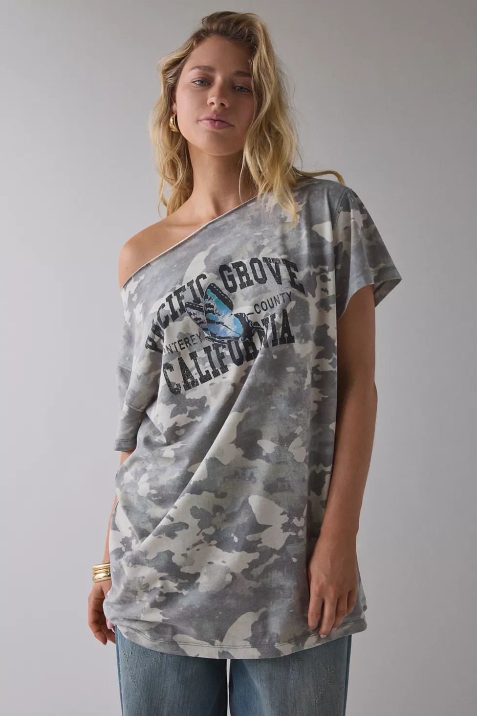 Graphic Slouchy Off-The-Shoulder T-Shirt Dress | Urban Outfitters (US and RoW)