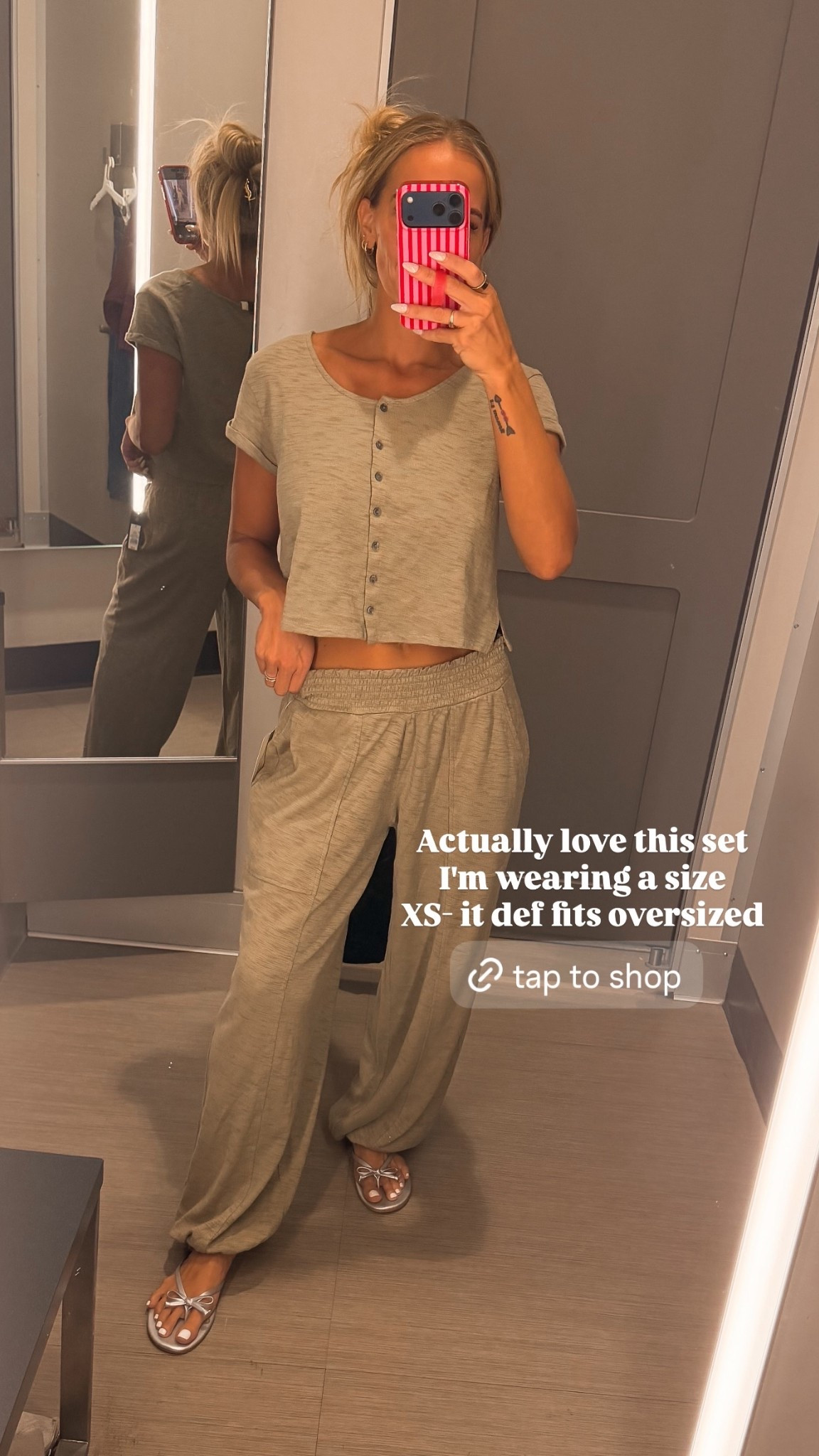 Actually love this set
I'm wearing a size
XS- it def fits oversized