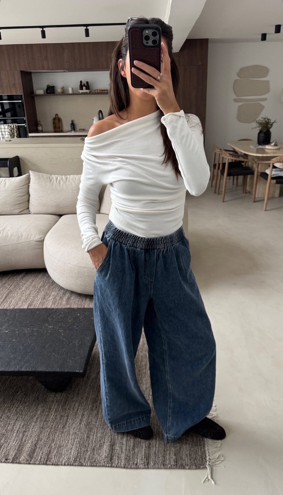 COOL BASIC OUTFITS

Publicité  

#LTKfrance #LTKjeans #LTKeurope