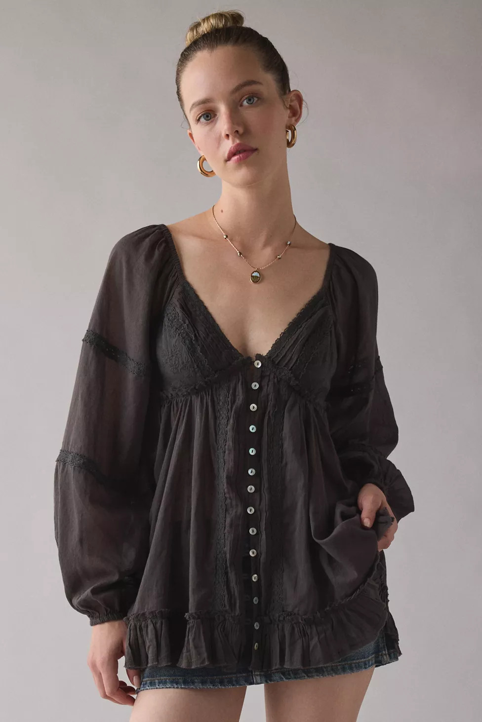 Kimchi Blue Delphine Lace Trim Long Sleeve Babydoll Tunic Top | Urban Outfitters (US and RoW)