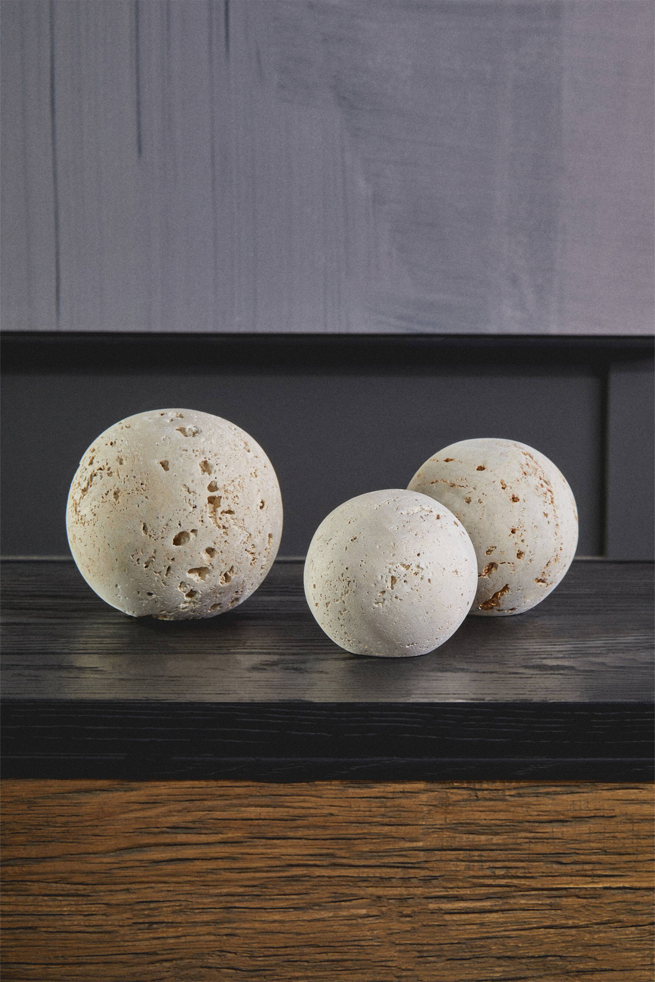 Tibor Travertine Set Of 3 Deco Balls | H&M (UK, MY, IN, SG, PH, TW, HK)