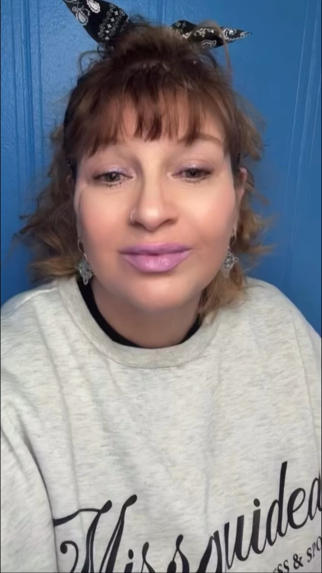 Gifted By @ipsy @boxycharm

The Theme This Month Is “For The Love Of You”. Ipsy Original is $14/ month and you receive (5) deluxe samples.  Ipsy Extra is $32/ month and you receive (5) full-size products.  Ipsy Ultimate is $65/ quarter and you receive (8) full-size products.  I love Ipsy as I can receive products that I’ve never tried without the guilt.  Plus, I can try new products and brands before anyone else.  If you’re not happy with your subscription, no worries cancel it.  It’s that easy!  Without further adieu, let’s dive in:

Here is everything inside:

@bcbg Essence De Vanille
@benefitcosmetics Benetint In Shade Raspberry 
@elemis Papaya Enzyme Peel
@dewofthegods Filla Nitro
@hauslabs Glossy Rose Blush

See anything that tickles your fancy? Use my link to sign up: https://glnk.io/mz73x/fightingmothernature. This link is also available on my linktree for your convenience! Cancel Anytime. *pr gifted but opinions are all mine.*
#ipsyextra #subbox #subscriptionboxreview #subscribenow #makeupsubscription skincaresubscriptionbox subboxes subboxaddict fightingmothernature fightingmothernature