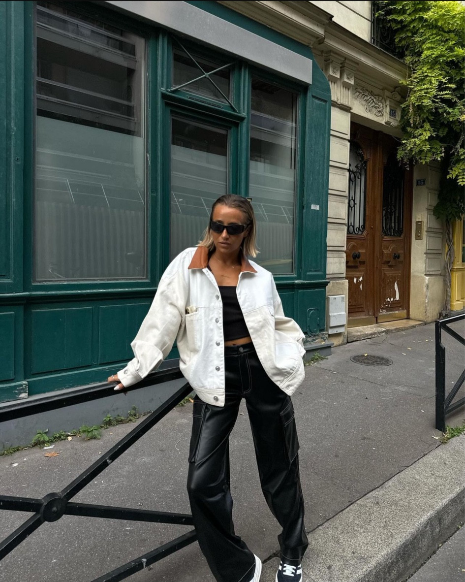 OOTD 

pantalon en similicuir noir, pantalon cuir noir, pantalon noir, pantalon similicuir, top bandeau noir, top court noir, crop top à bretelles, top noir basique, veste en jeans blanche, veste en denim oversize blanche, veste denim blanche

#LTKstyletip #LTKeurope