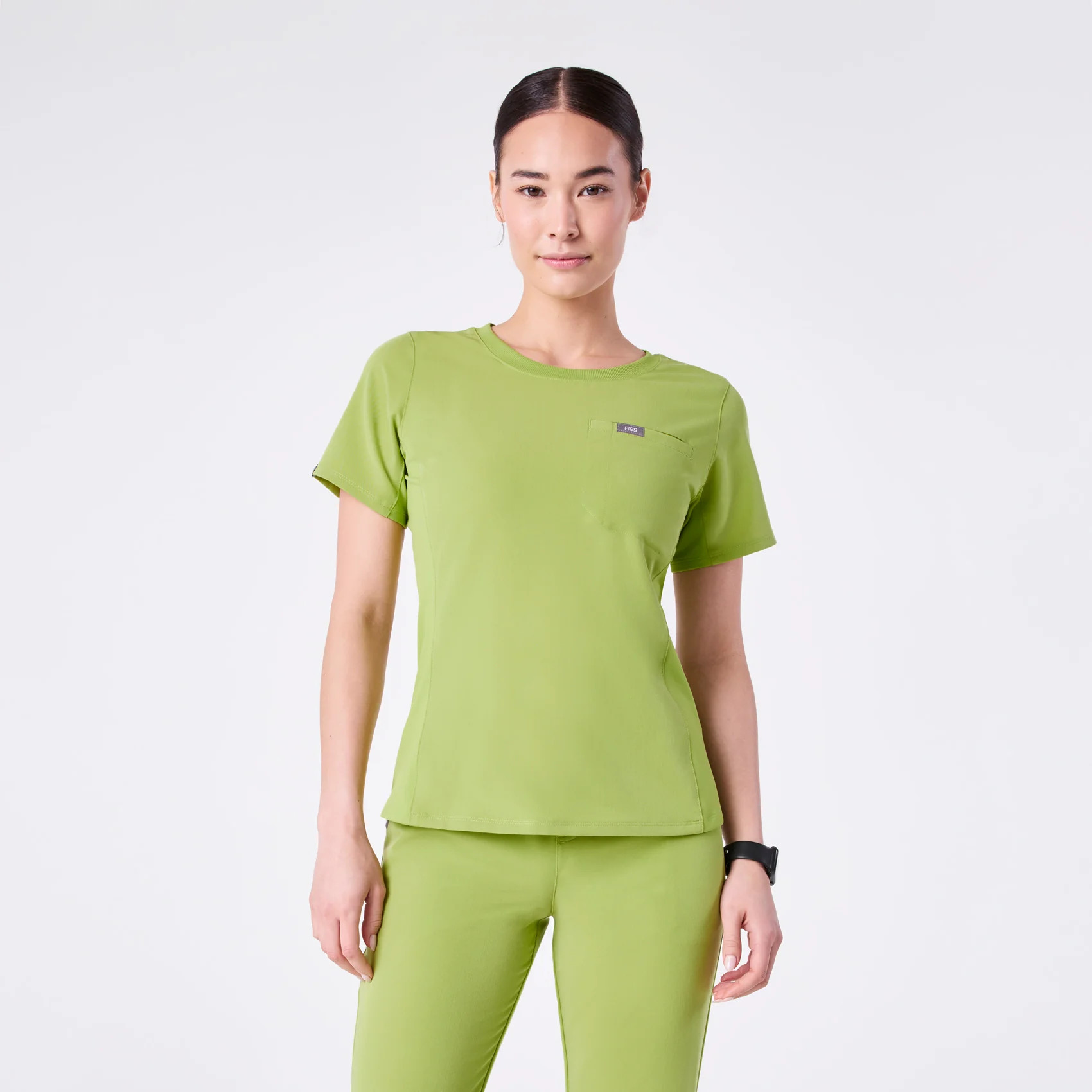 Eliza Slim Crew Neck Scrub Top | FIGS