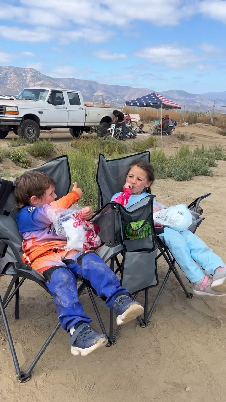 The love seat chairs have become a MUST for track days 🙌🏼


#LTKTravel #LTKFamily #LTKGiftGuide