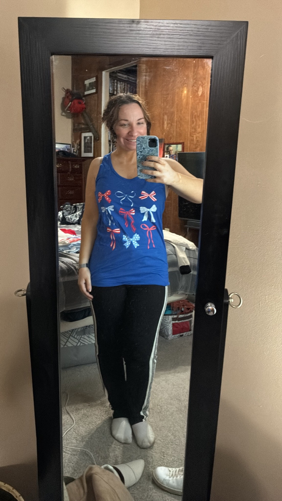 New poshmark listing - size medium graphic tank

#LTKootd #LTKSaleAlert #LTKPetite