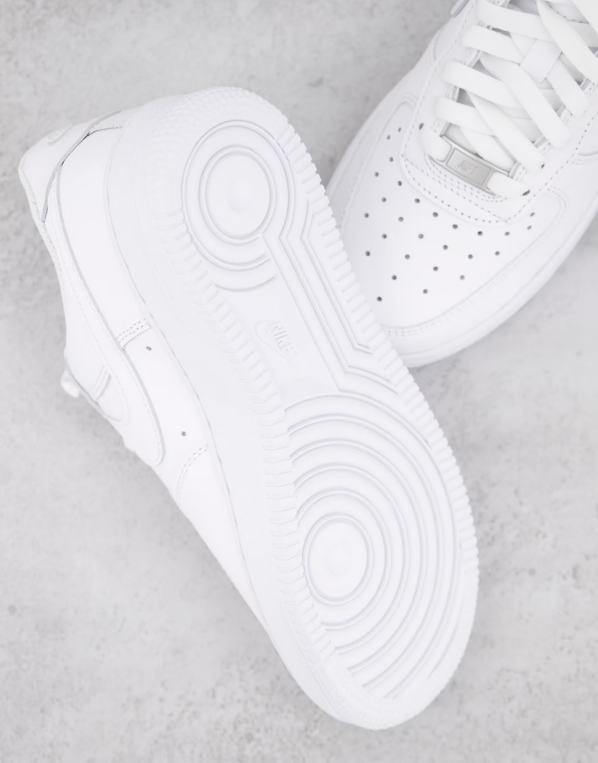 Nike Air Force 1 '07 sneakers in triple white | ASOS (Global)