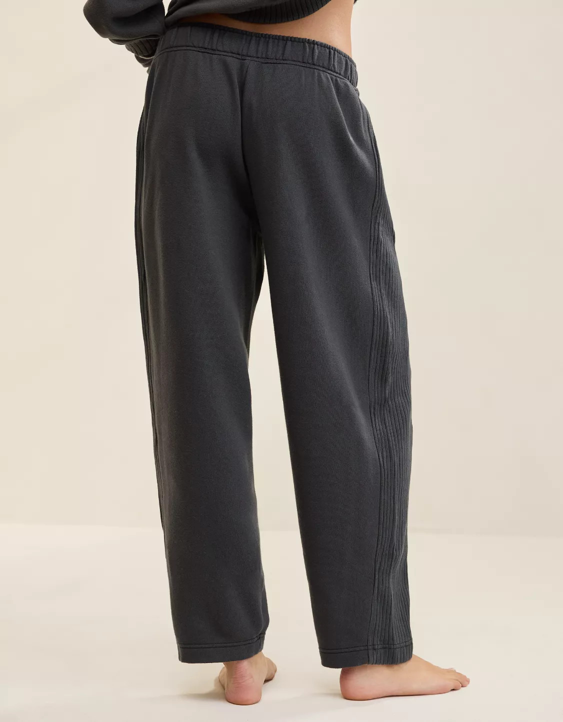 Aerie Oh Snap! Barrel Sweatpant | Aerie
