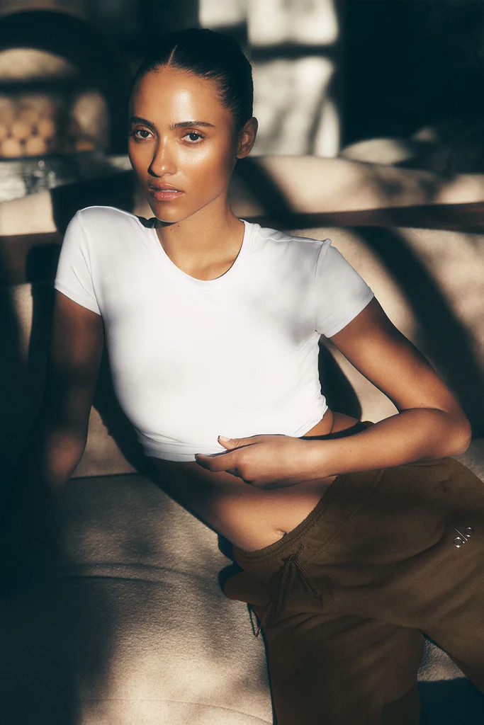 Alosoft Crop Finesse Short Sleeve - White | Alo Yoga (US)