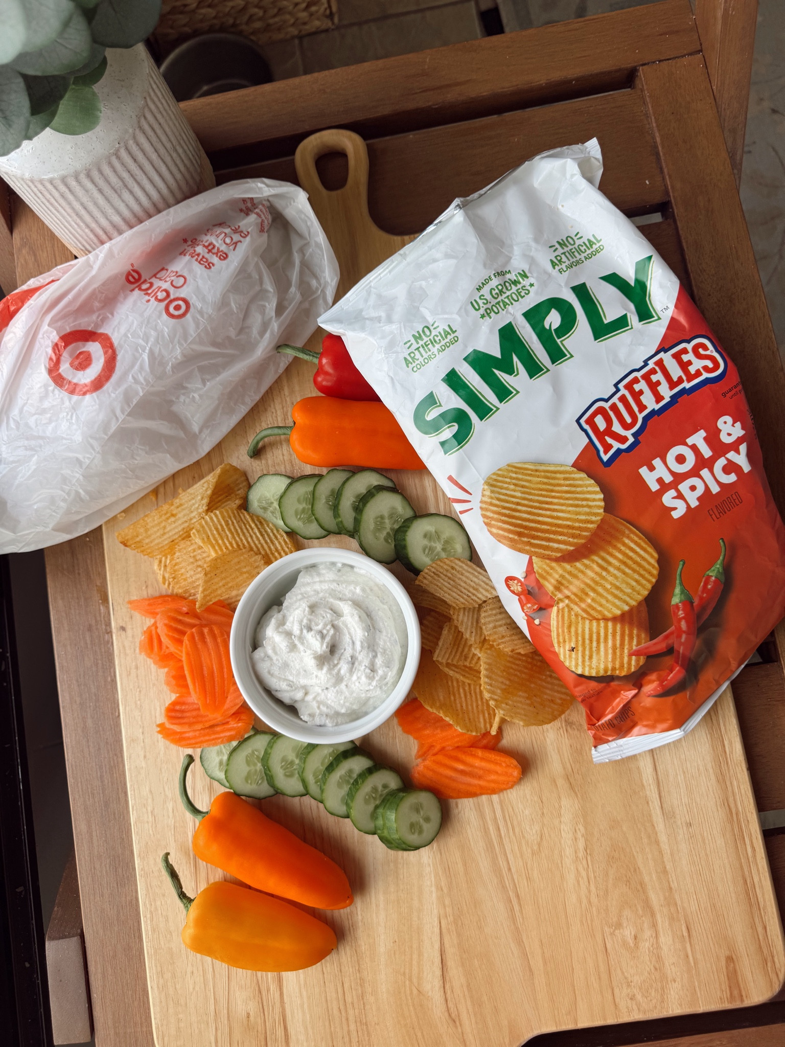 #ad Two 5 minute dips perfect for spring & summer! Serve with your favorite @SimplybyFritoLay snacks! These are the best because they have no artificial colors or flavors. They’re all the fun of chips that you can feel good about! Grab them at Target! Find the recipes on my Instagram! 
#FunYouFeelGoodAbout  #TargetPartner #Target @target #easyrecipes #summerrecipes #summertime #hostinghacks

