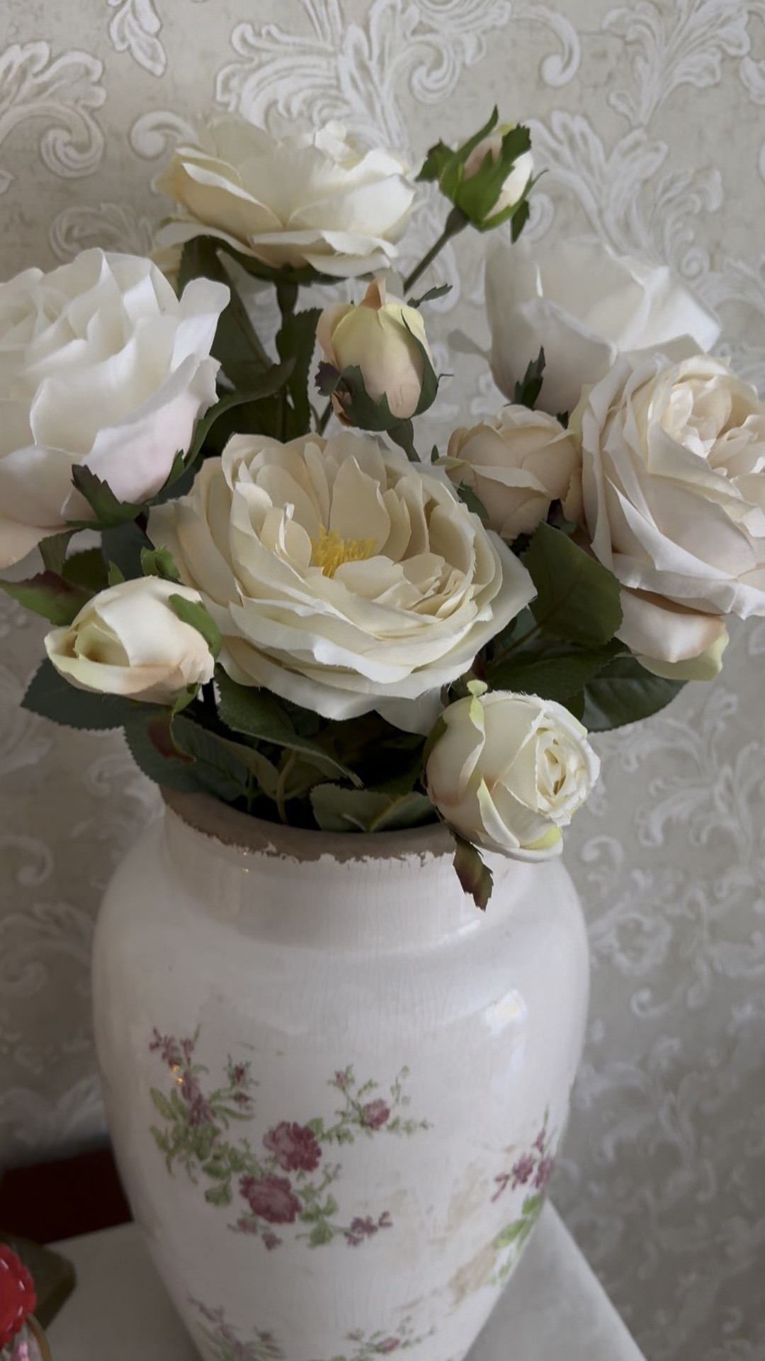 Valentine’s Day decorations, faux roses (on major sale), vintage look vase, entryway table decor

#LTKWatchNow #LTKSaleAlert #LTKHome