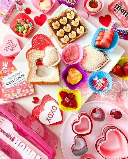 Valentine’s Day lunchbox ideas 

Heart shaped food
Cookie cutters
Bento box 
Heart Napkins 
Candy
#ltkseasonal 
Amazon home , amazon finds , kids lunch 

#LTKkids #LTKunder50 #LTKhome