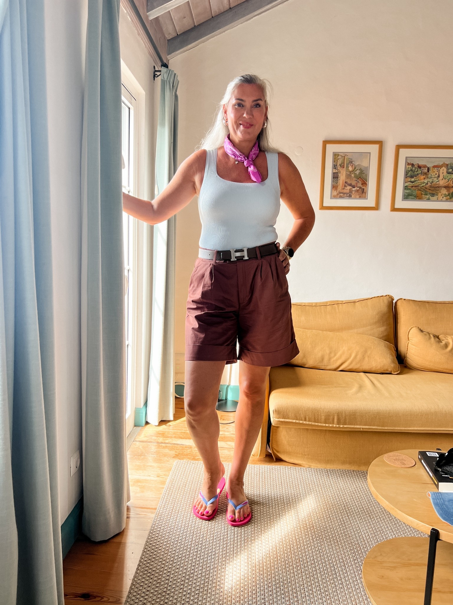 Ootd - Sunday. Chocolate brown Bermuda (Hema, L) paired with a baby blue Uniqlo bra top (L) and a pink/purple bandana. 

 

#LTKsummer #LTKeurope #LTKtravel