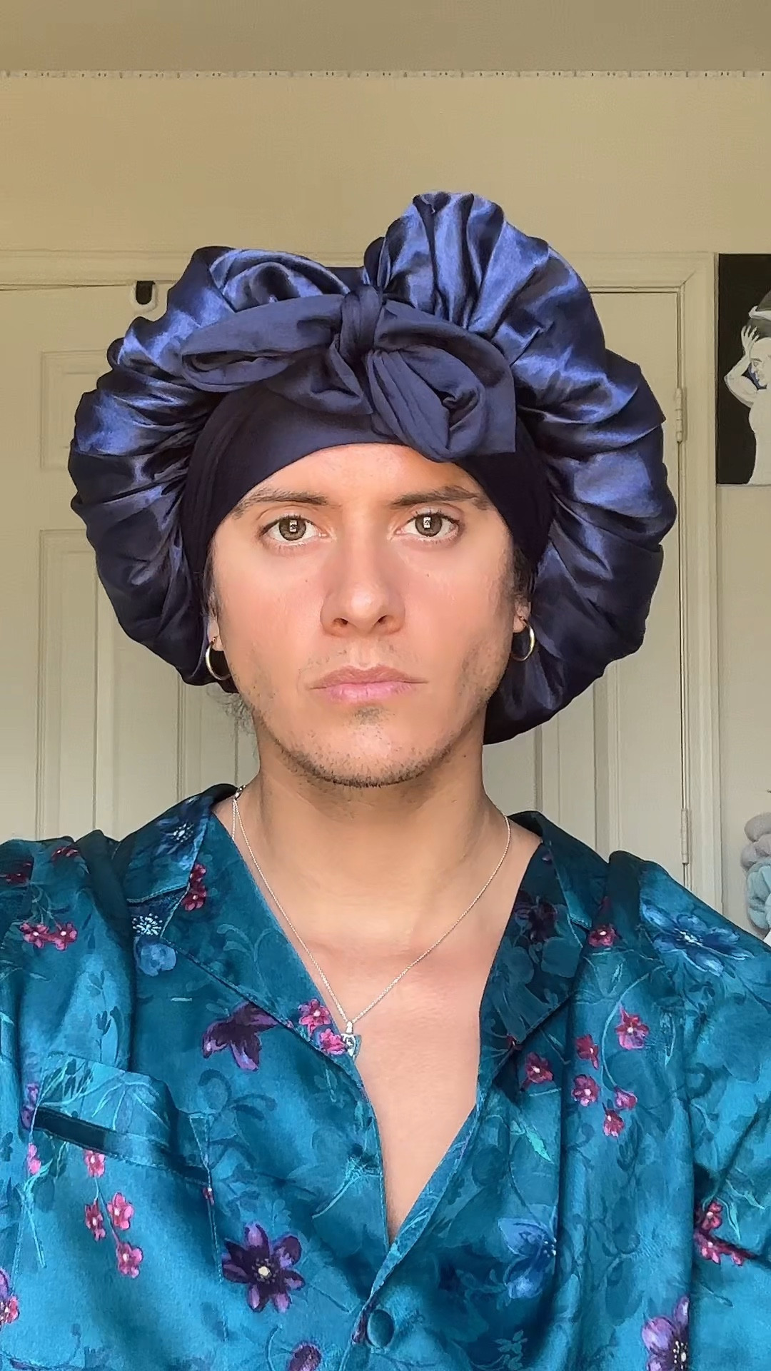 Top bonnet on the market right now
#hair #sleep #curly #orlandojames #walmart

#LTKVideo #LTKBeauty