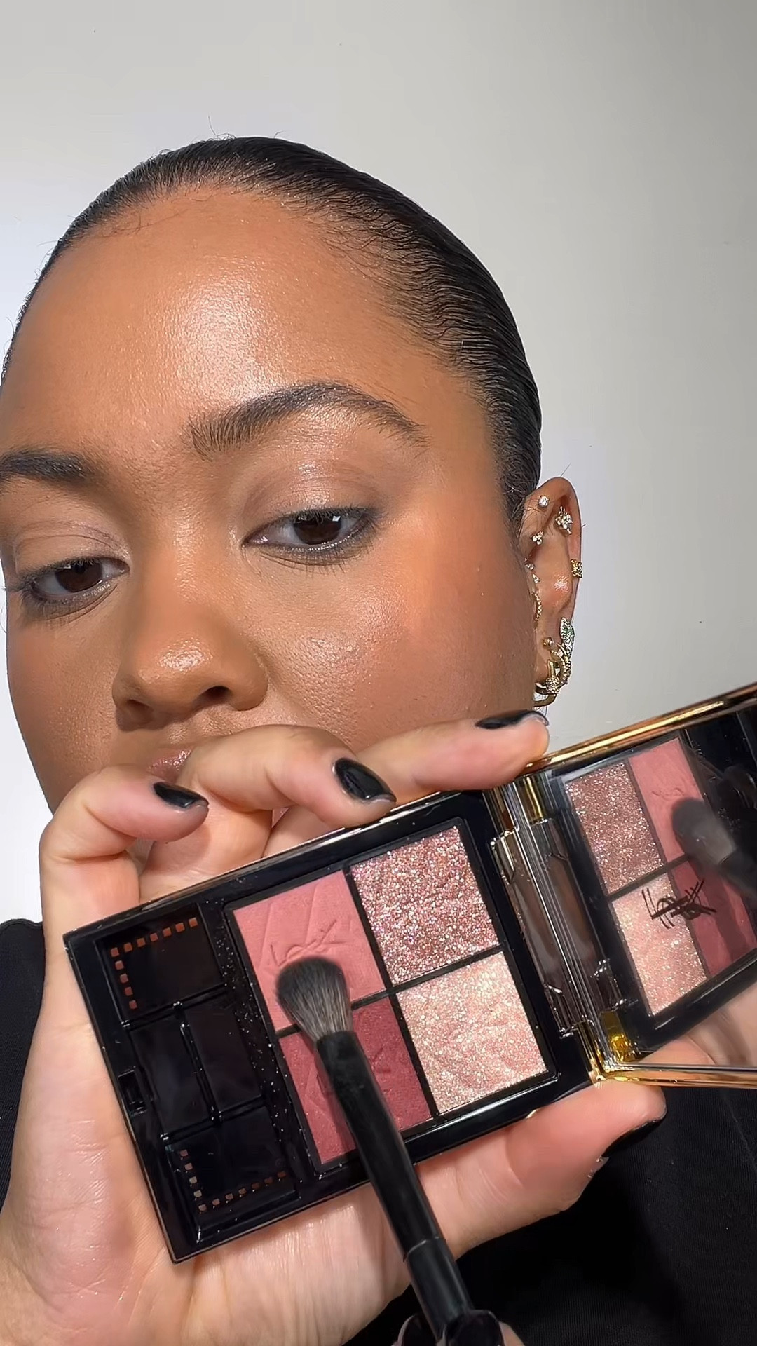 YSL BEAUTY Clutch Eyeshadow Palette 

#LTKHoliday #LTKeurope #LTKbeauty